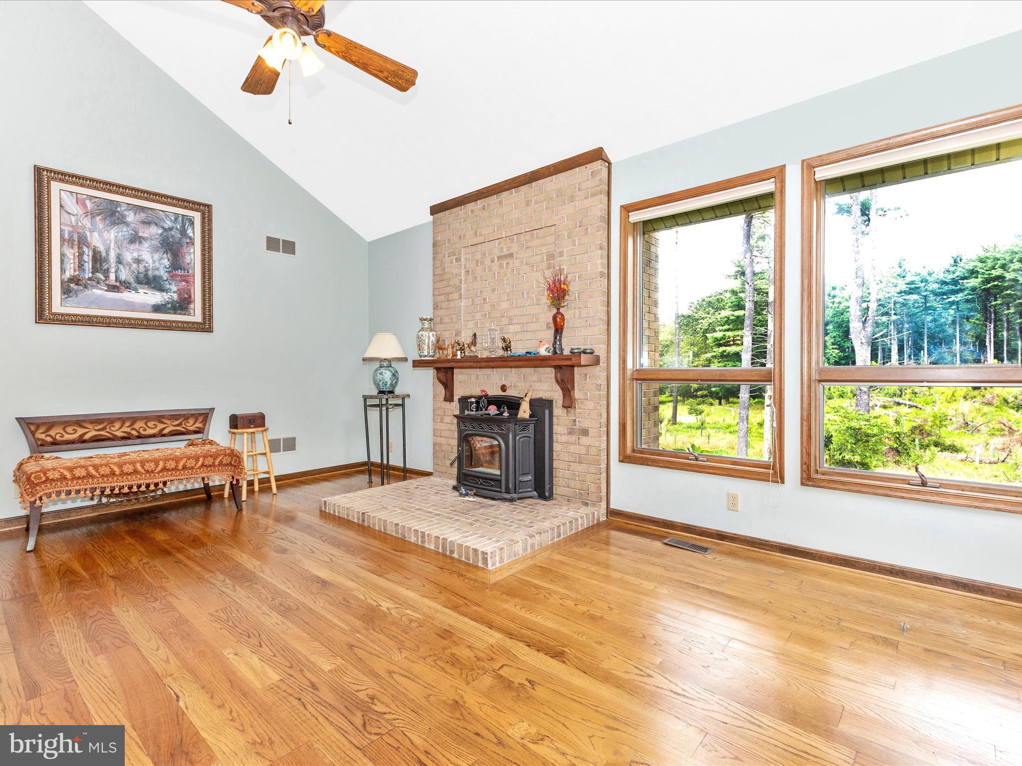 SCOUTS KNOLL - Residential