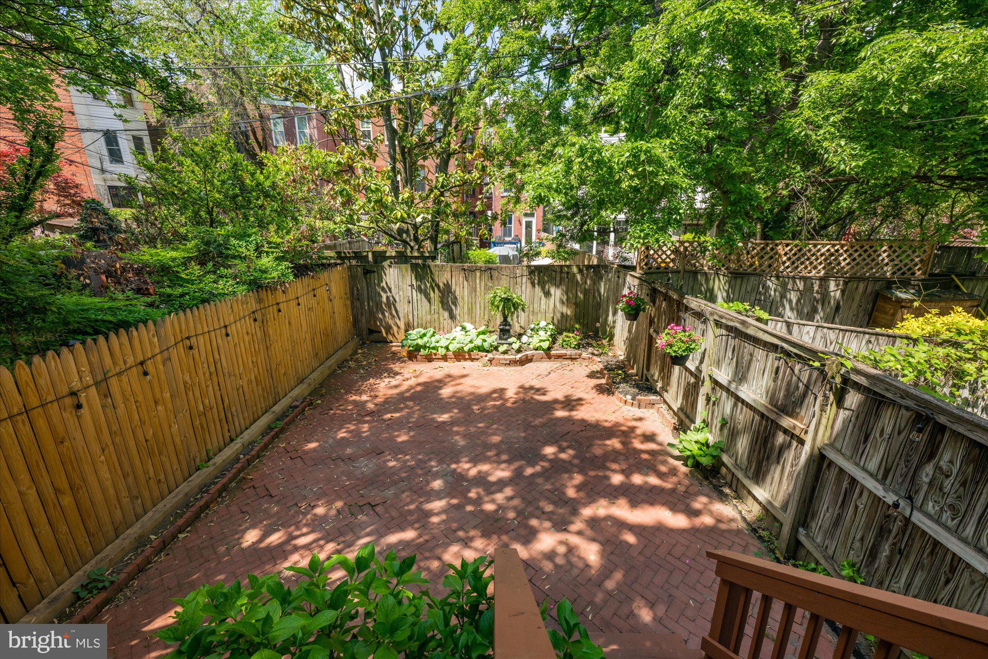 14 10TH STREET NE