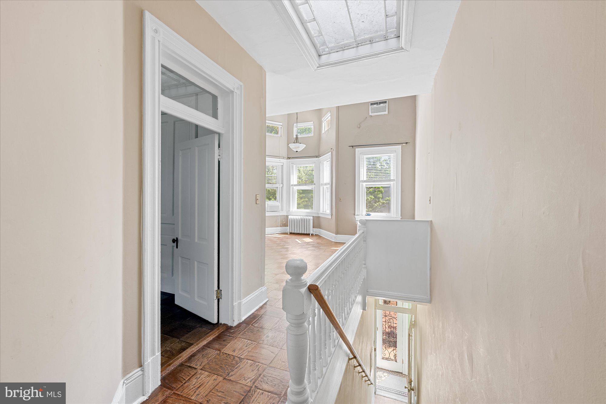 14 10TH STREET NE