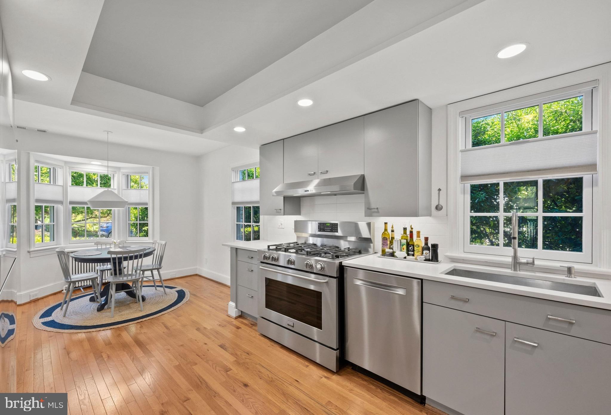 CHEVY CHASE - Residential