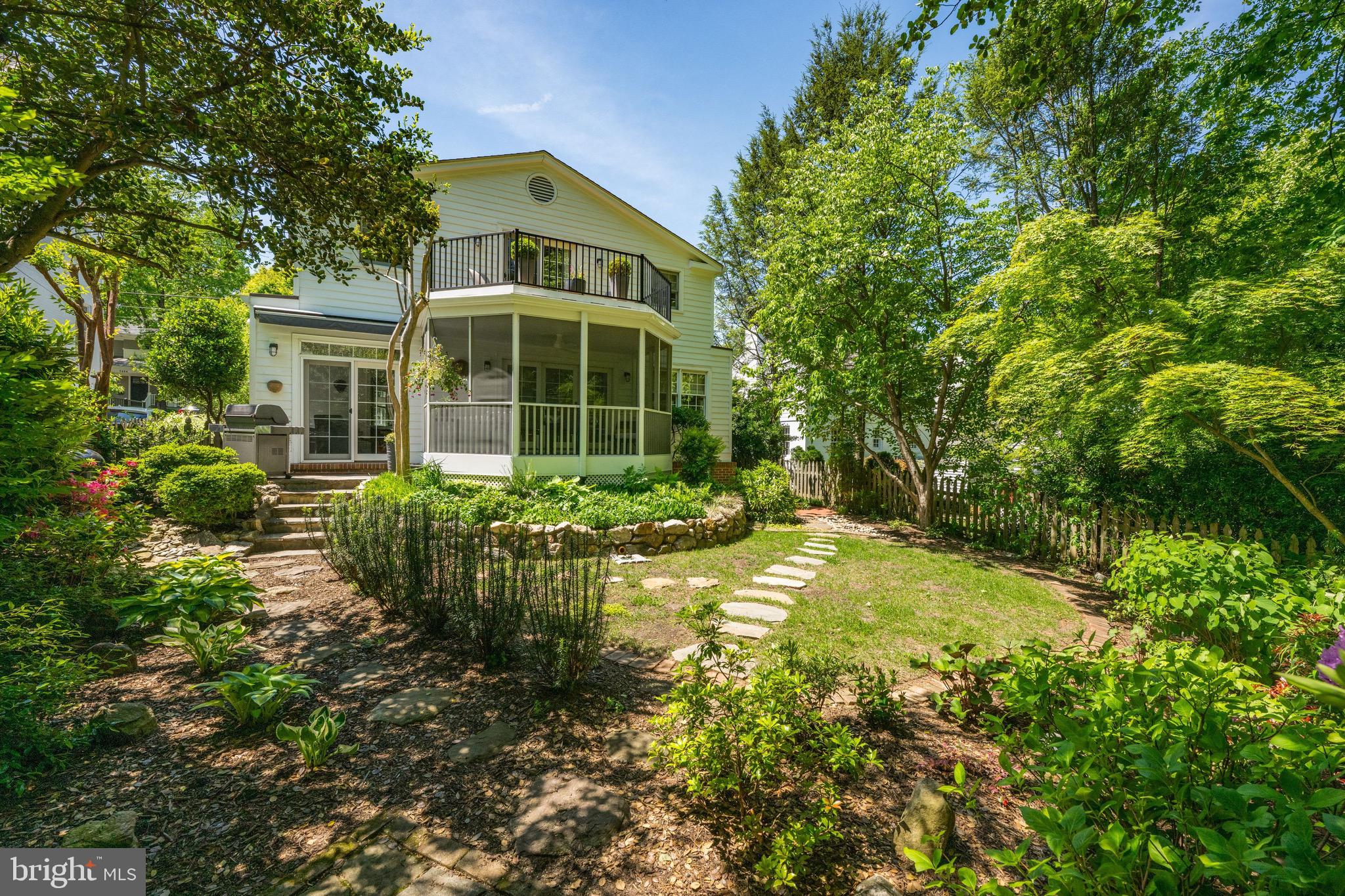 CHEVY CHASE - Residential