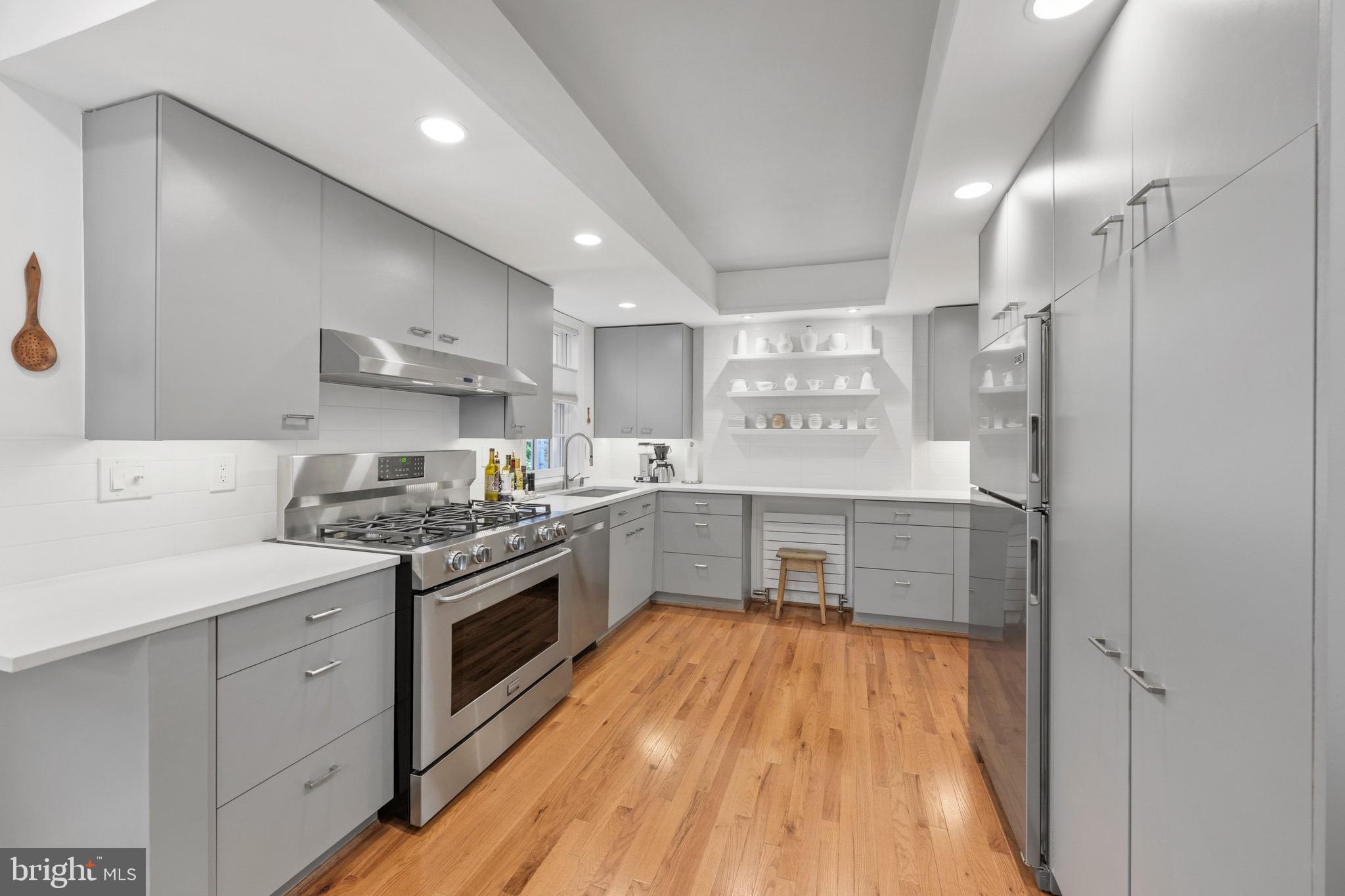 CHEVY CHASE - Residential