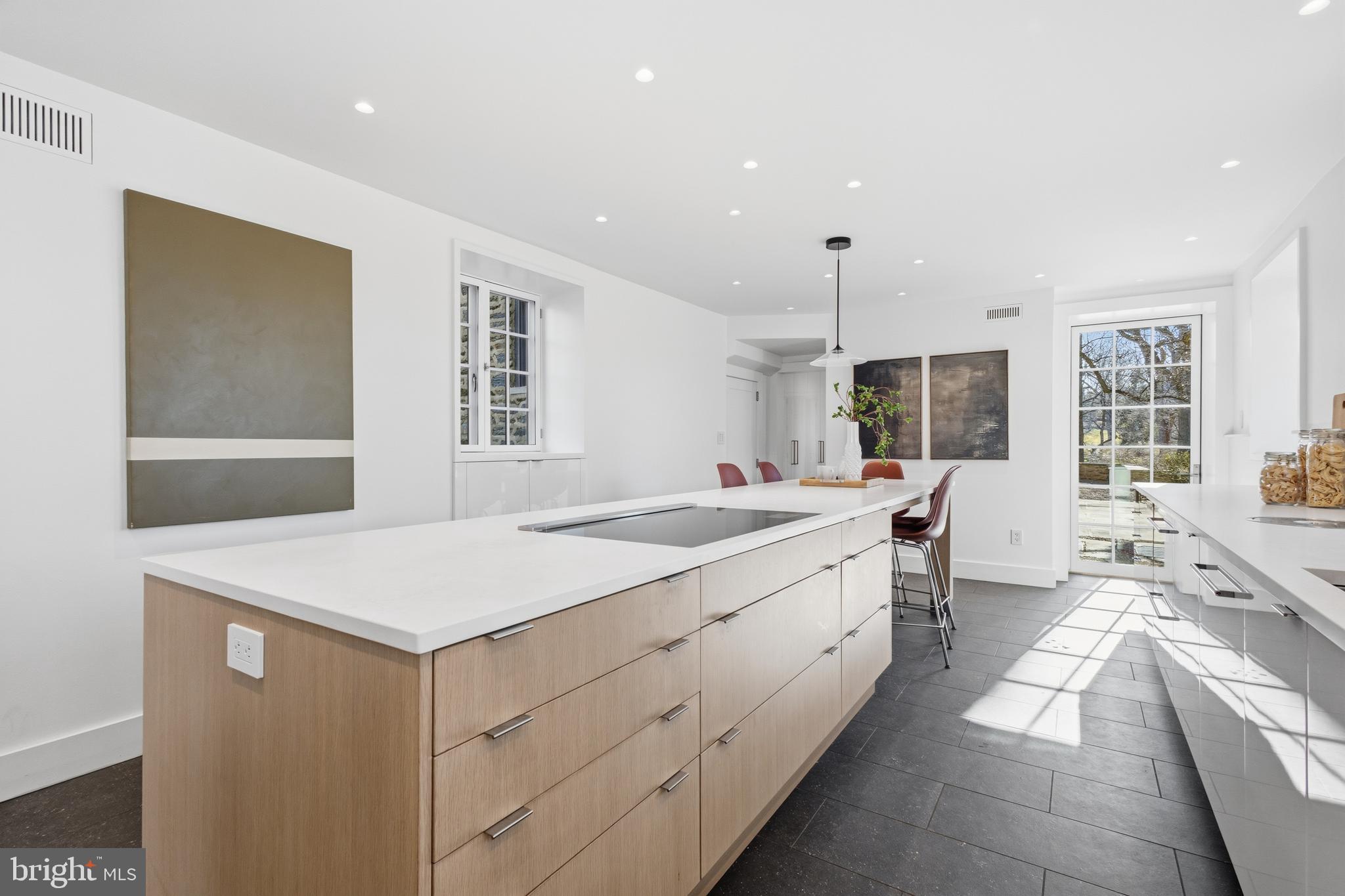 CHESTNUT HILL - Residential