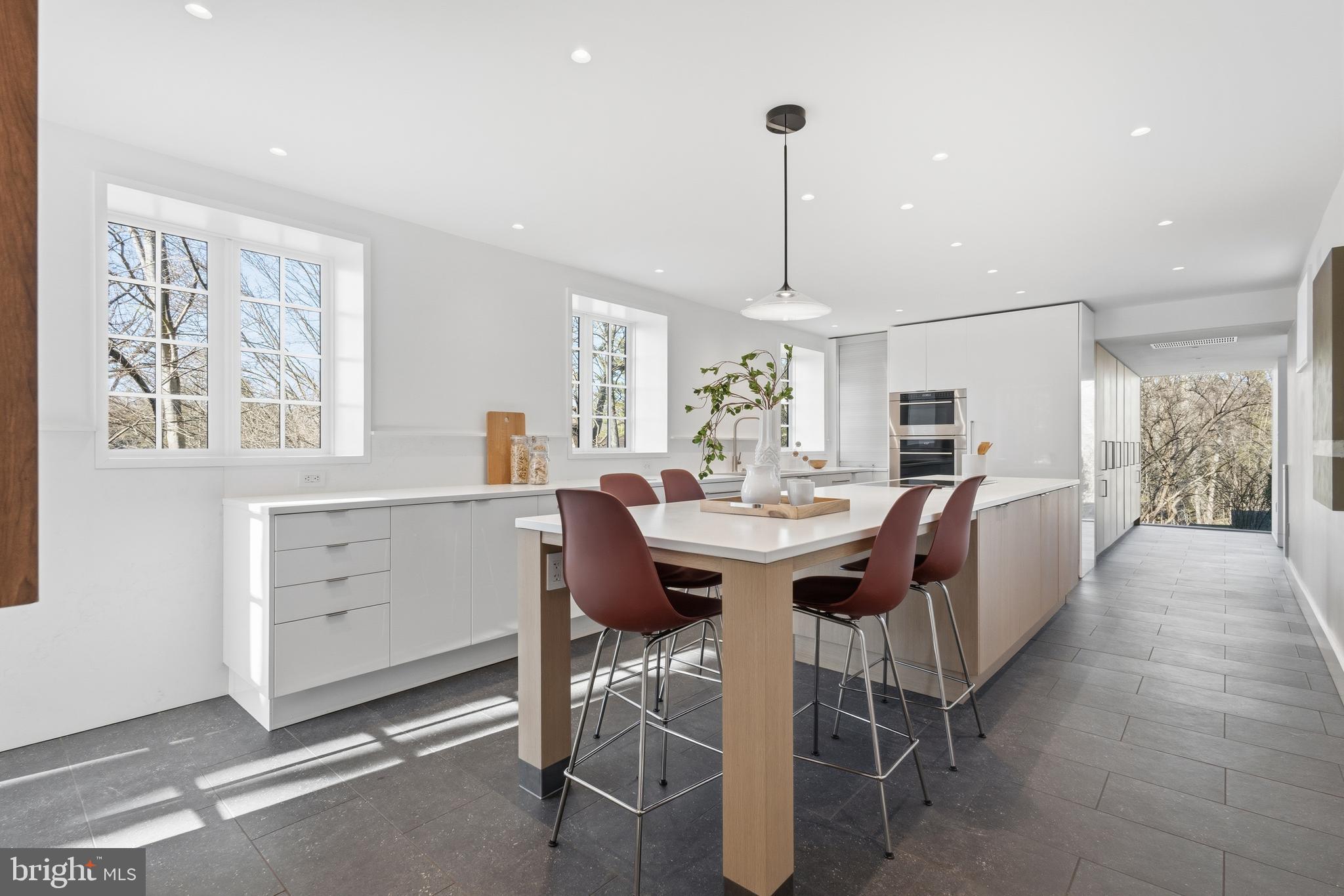 CHESTNUT HILL - Residential