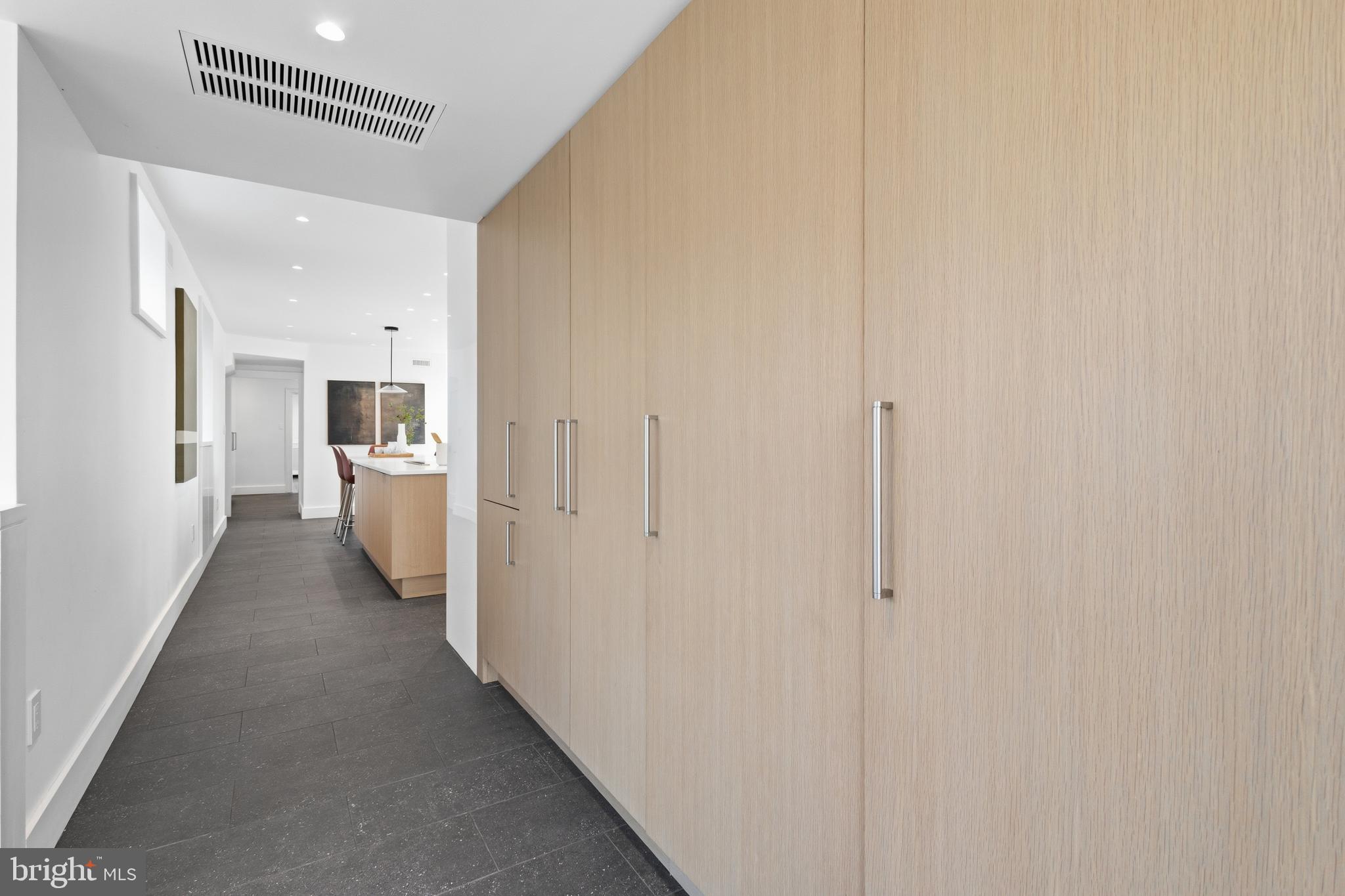 CHESTNUT HILL - Residential