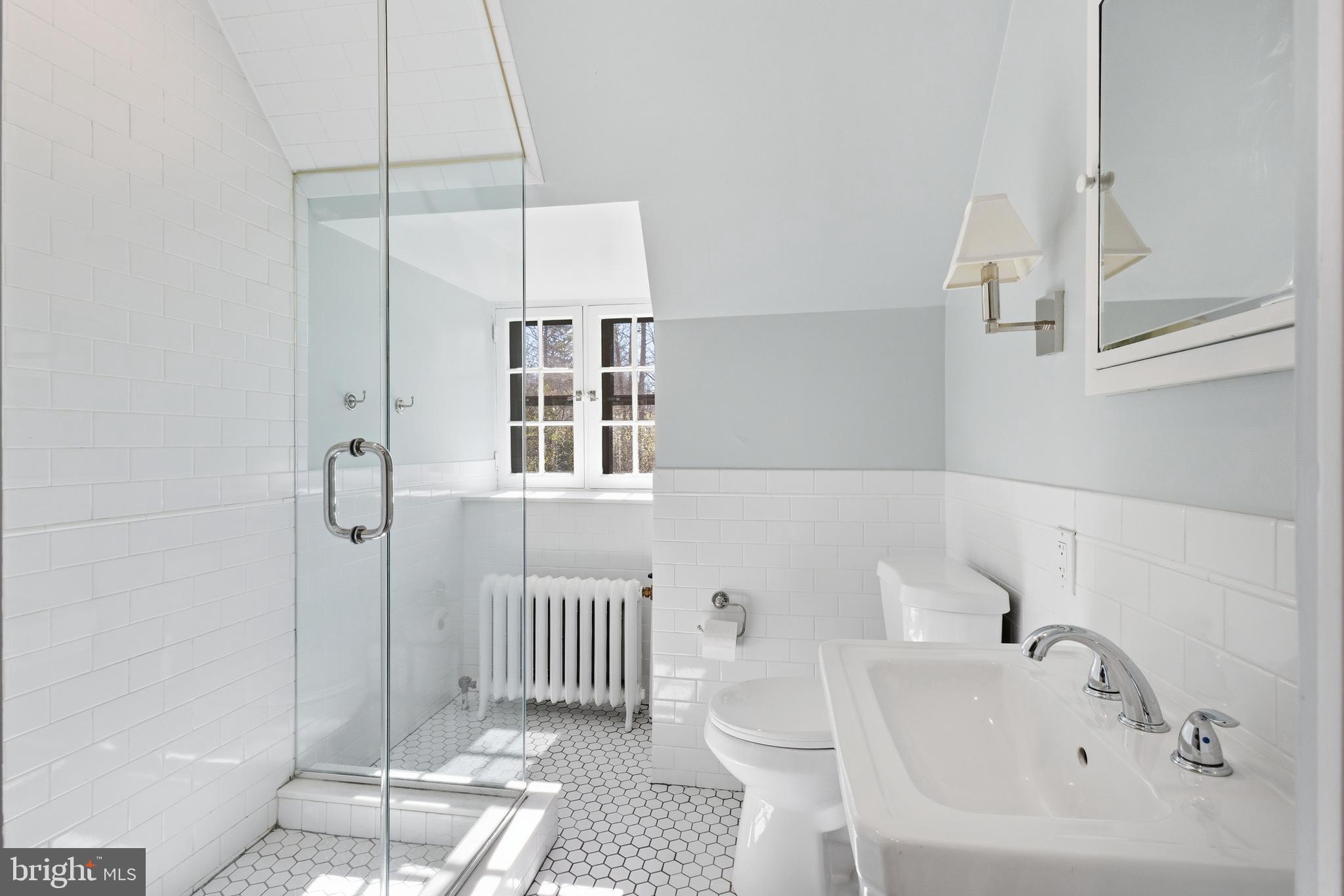 CHESTNUT HILL - Residential