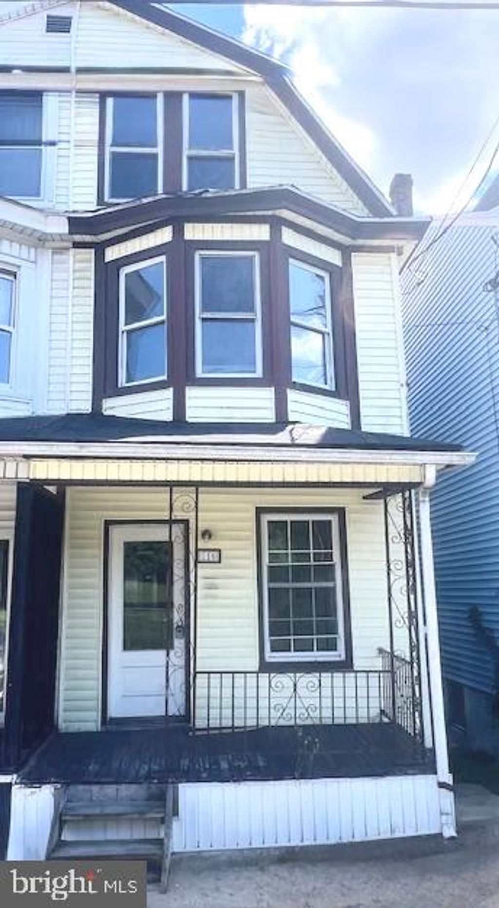 Photo of 116 E Columbia Avenue, MOUNT CARMEL, PA 17851 (MLS # PANU2002654)
