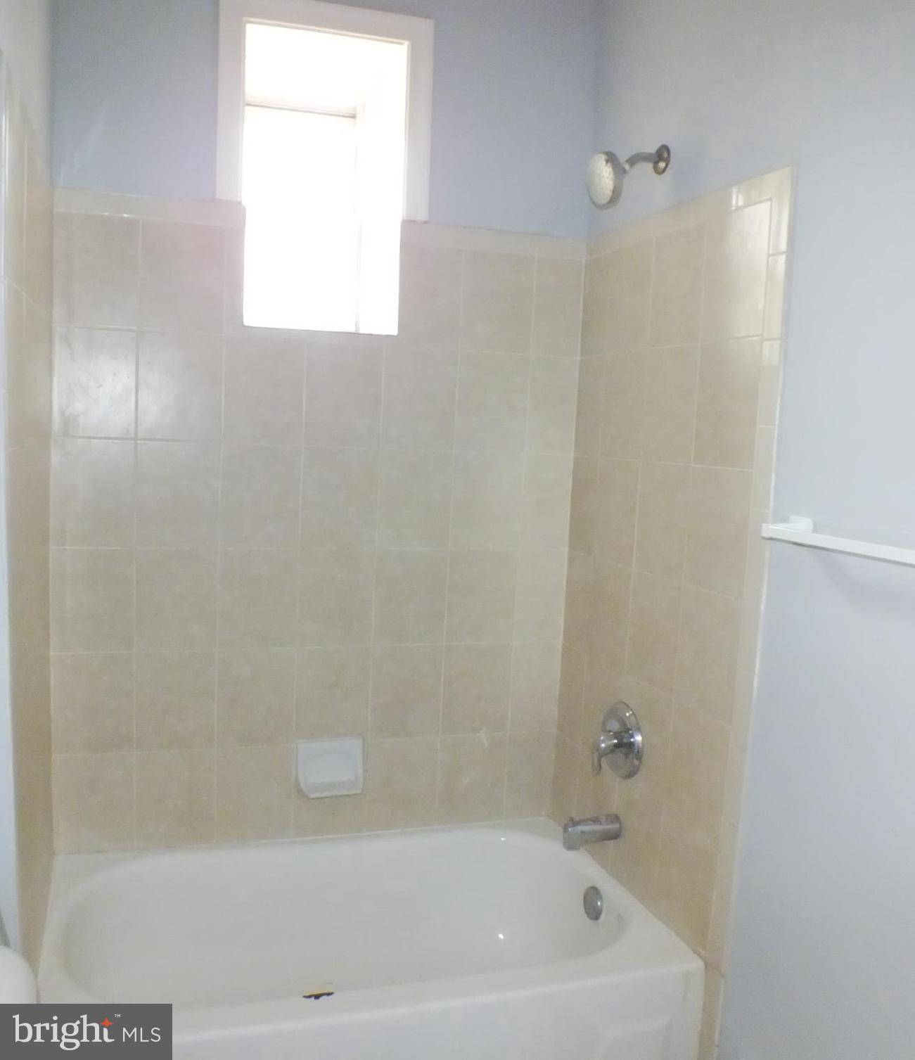 MANTUA - Residential Lease