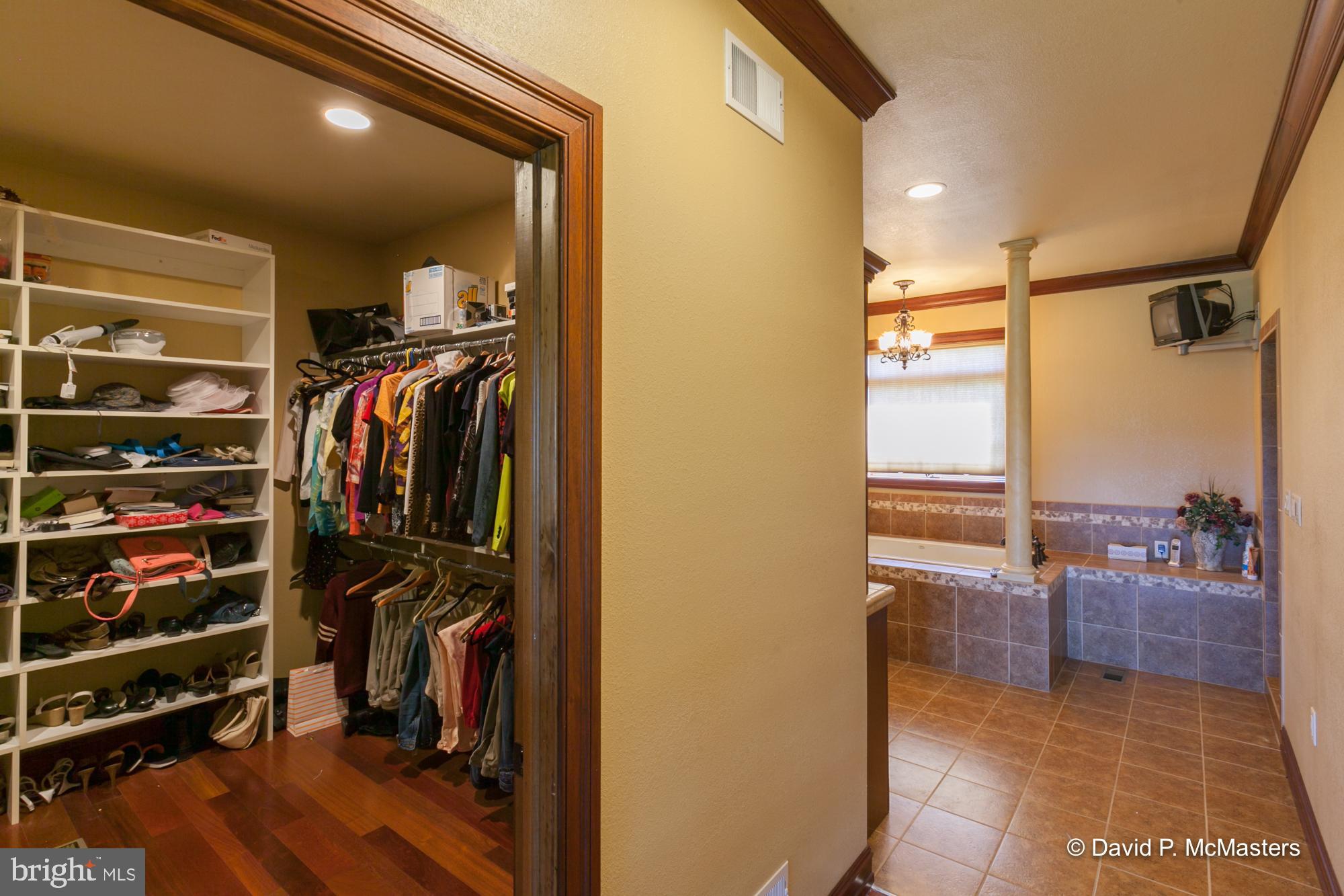 PIOUS RIDGE - Residential