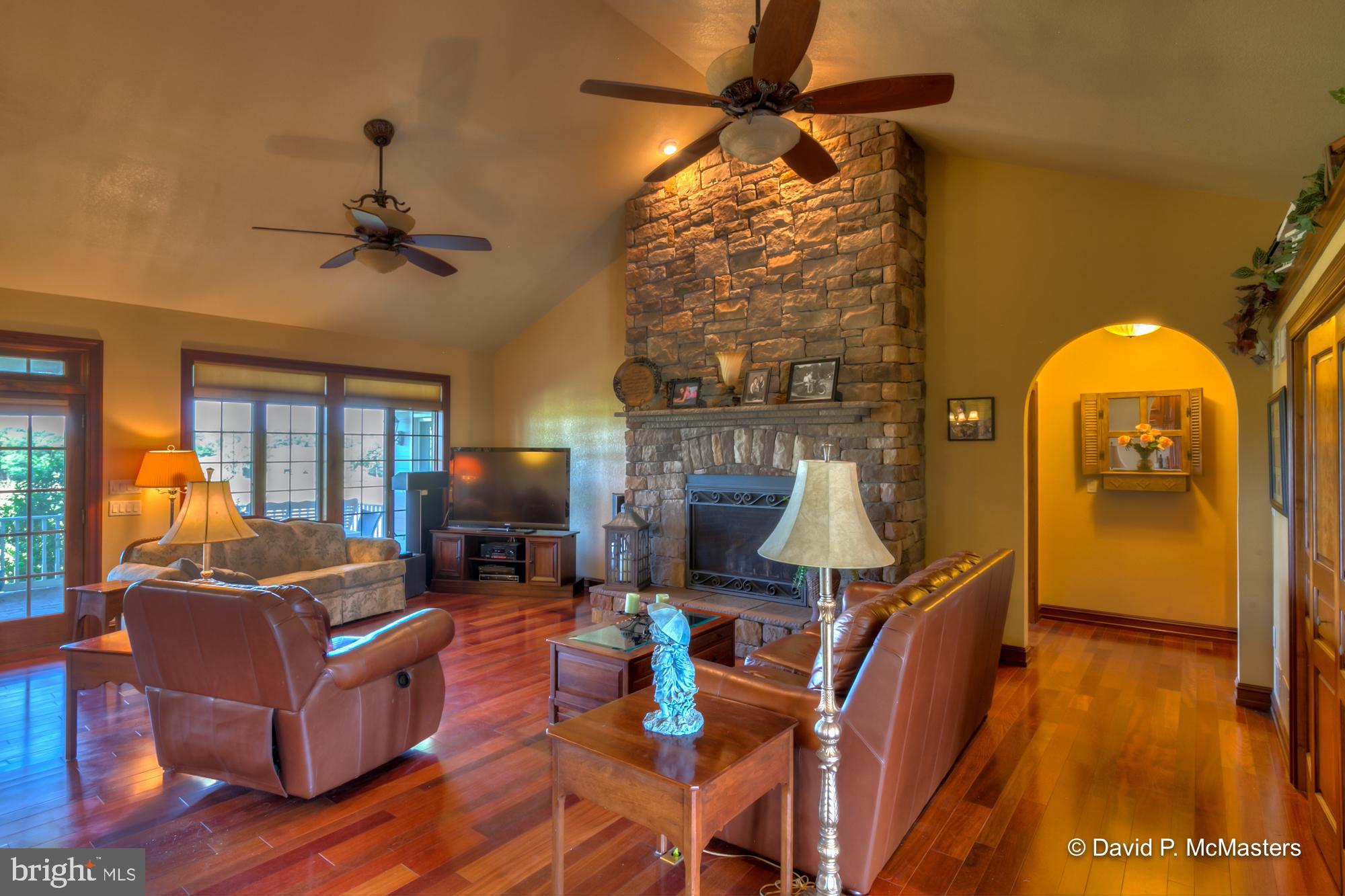 PIOUS RIDGE - Residential