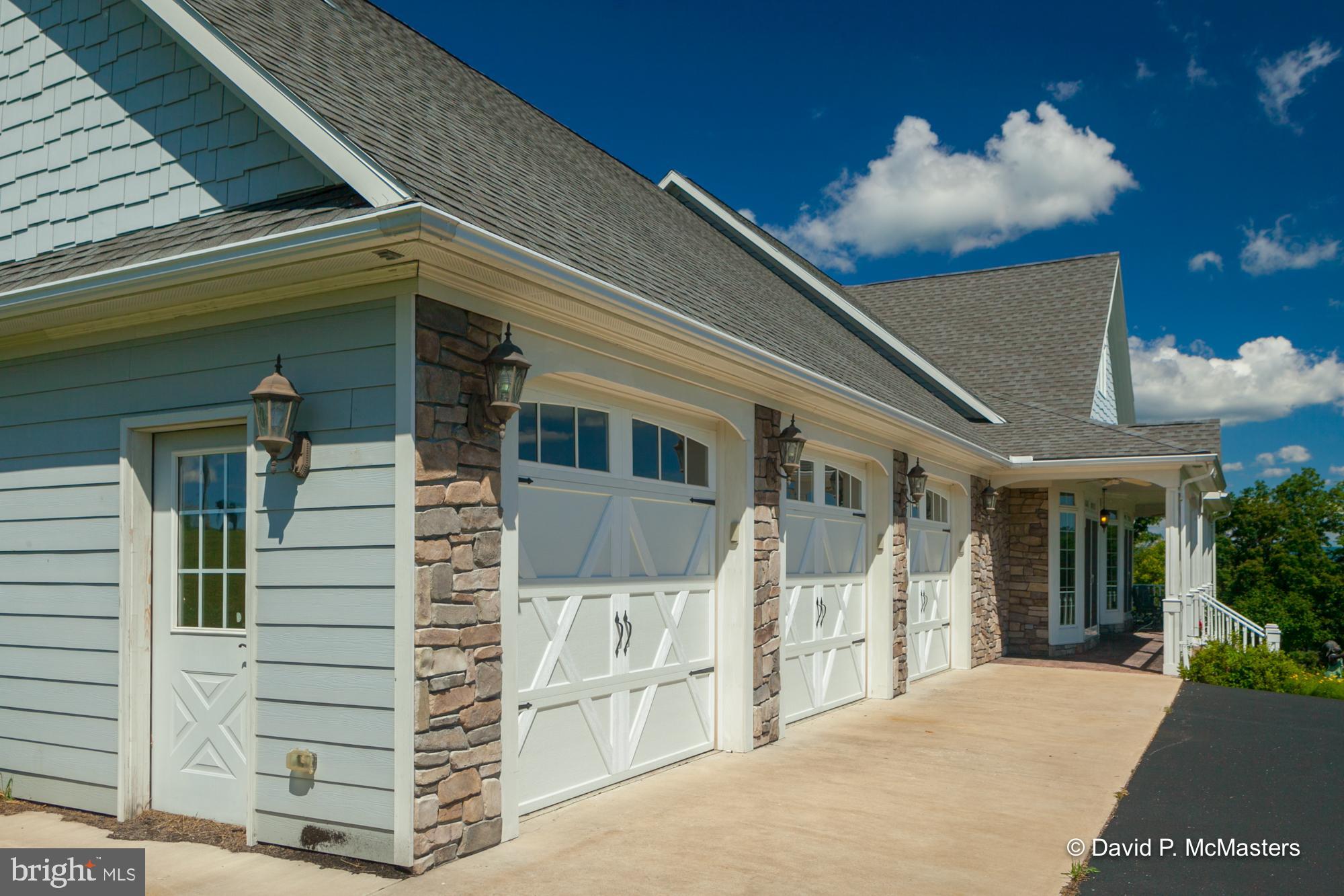 PIOUS RIDGE - Residential