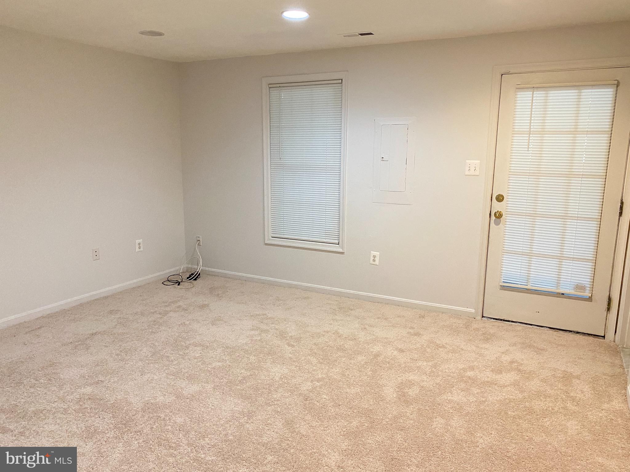 RANDOM HILLS - Residential Lease