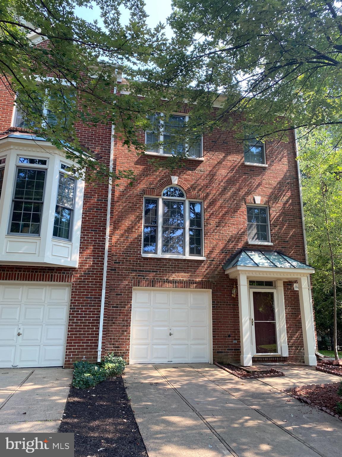 RANDOM HILLS - Residential Lease