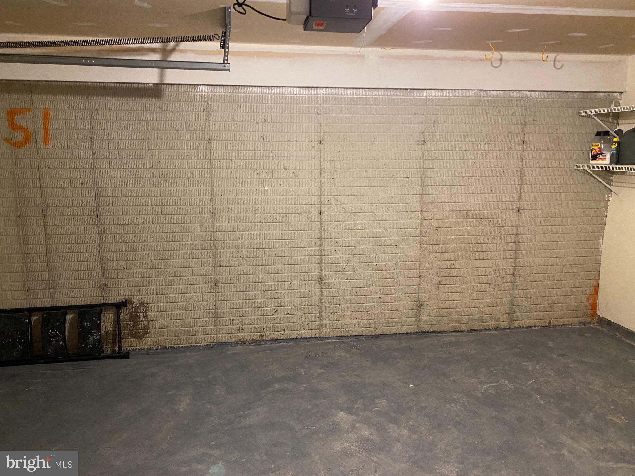 RANDOM HILLS - Residential Lease