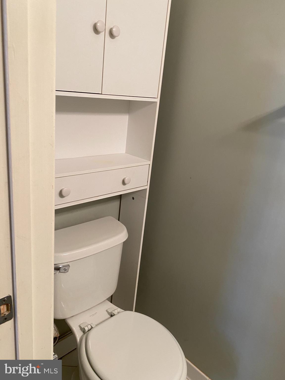 RANDOM HILLS - Residential Lease