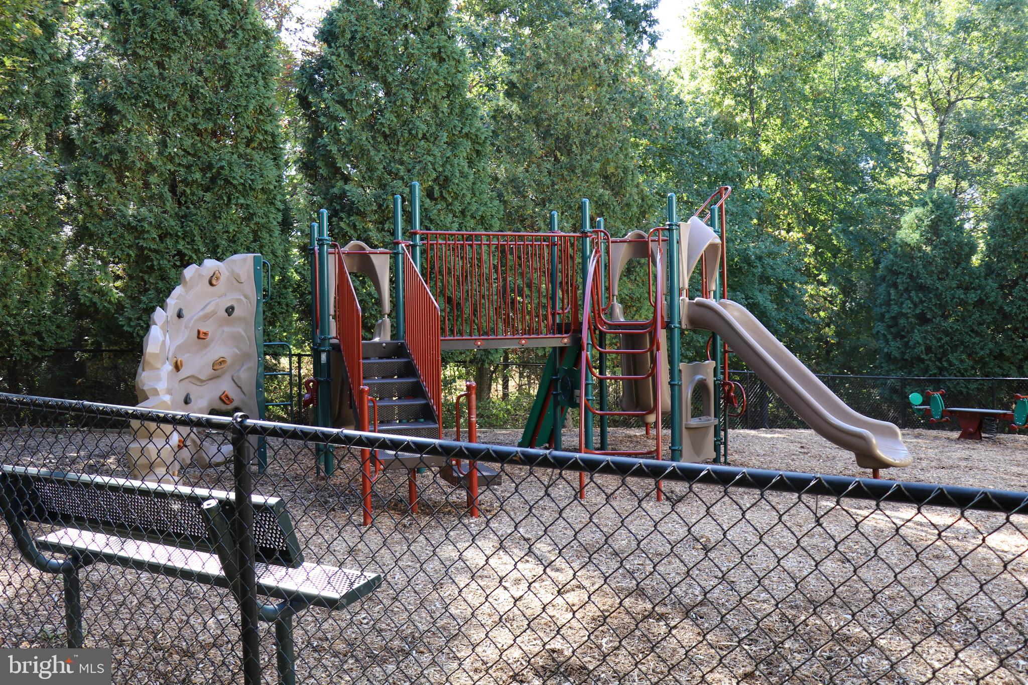 RANDOM HILLS - Residential Lease