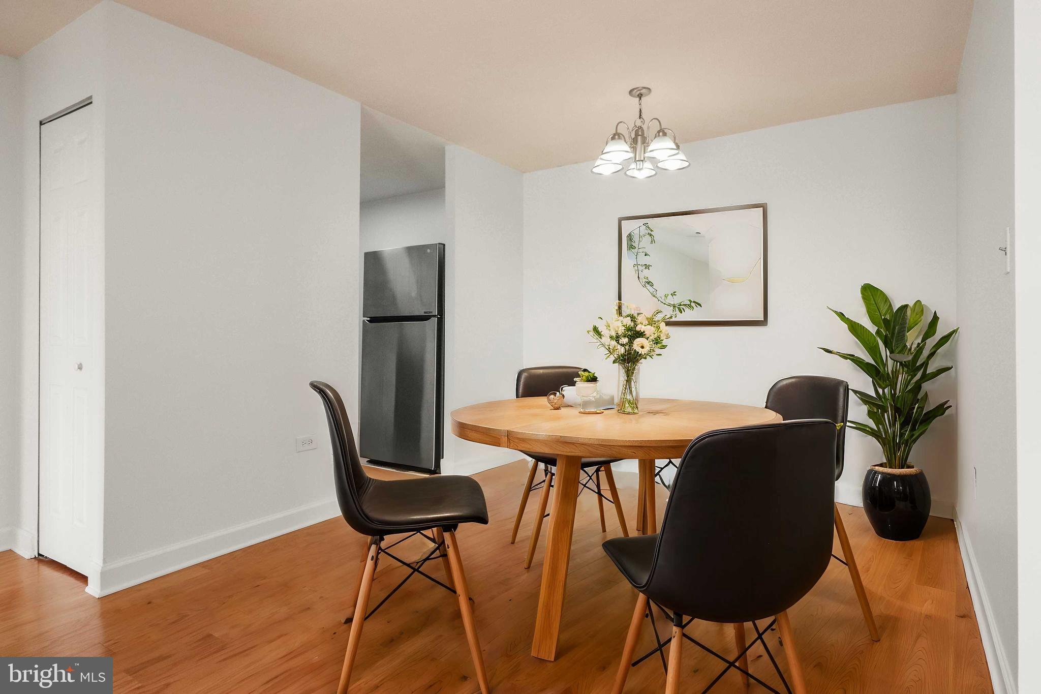 THE CARLTON - Residential