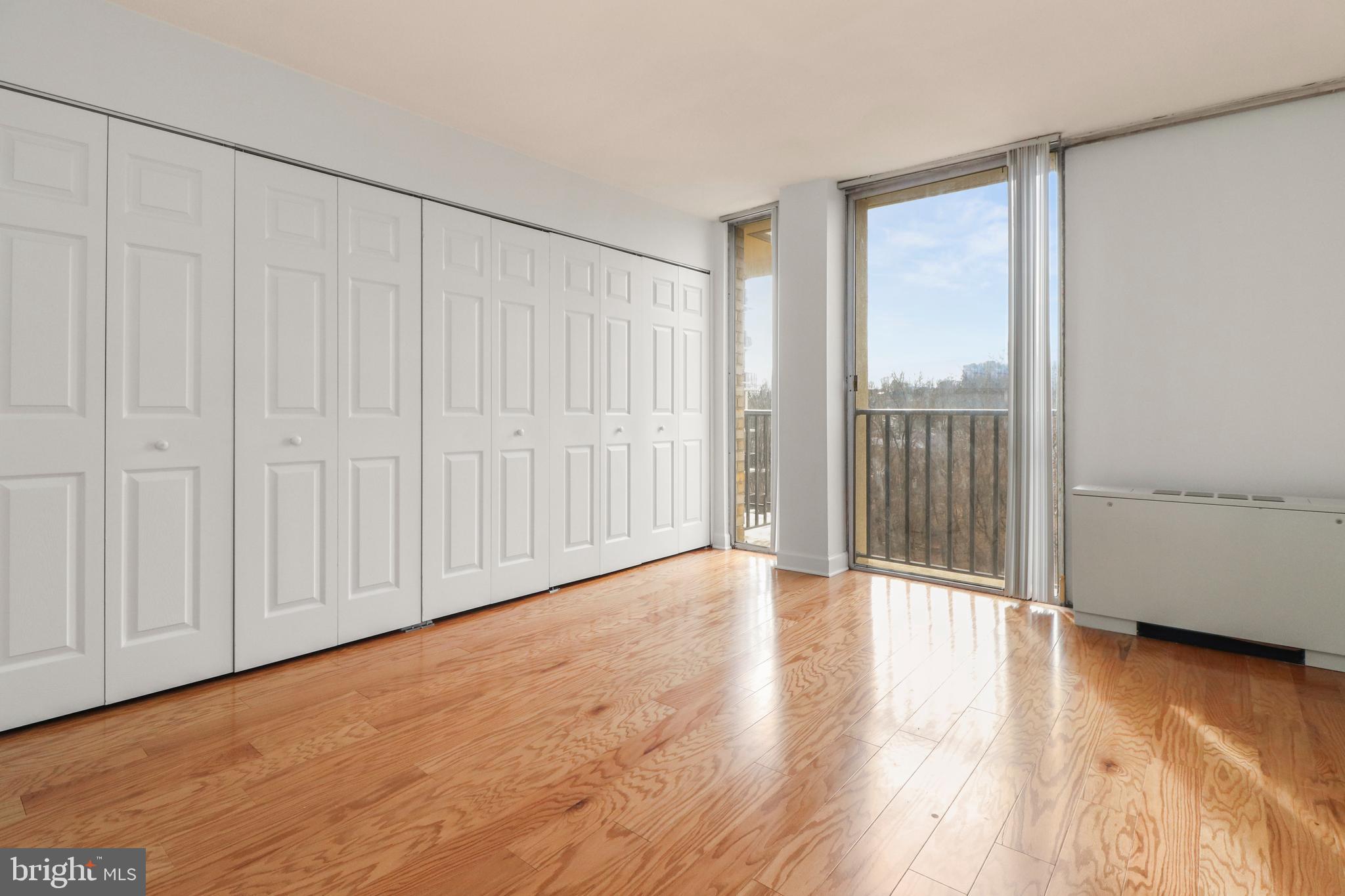 THE CARLTON - Residential