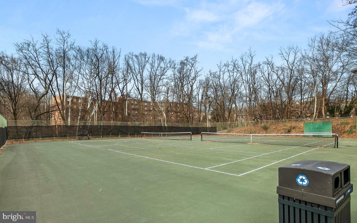 THE CARLTON - Residential