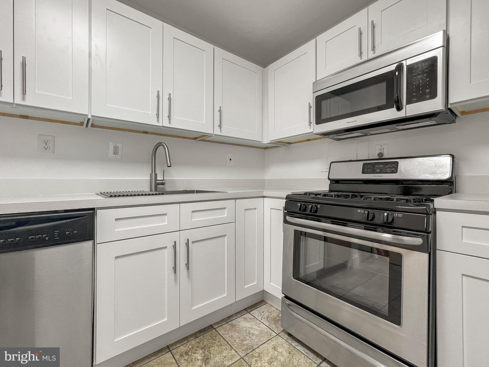 THE CARLTON - Residential