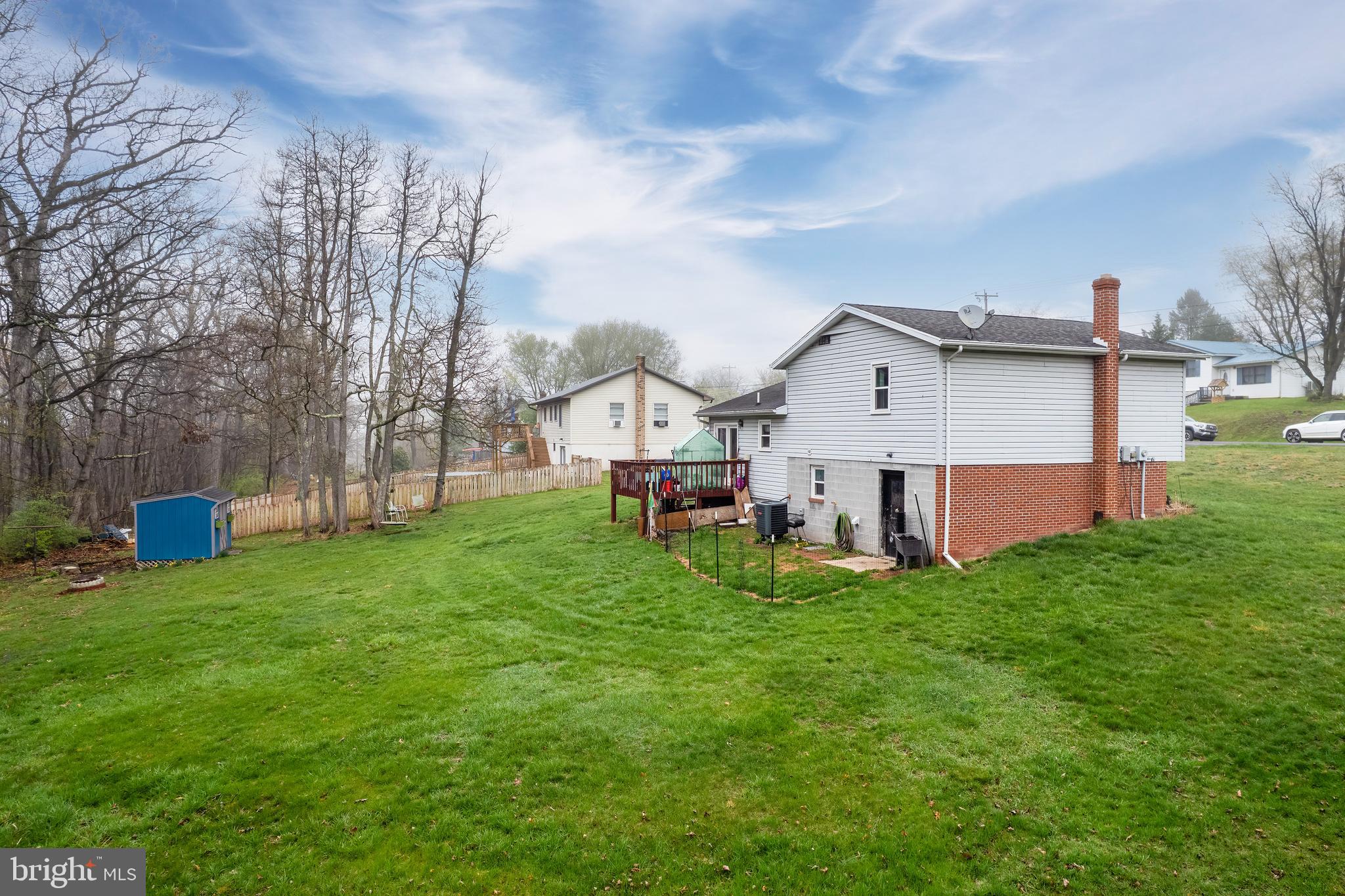 SUNRISE SUMMIT - Residential