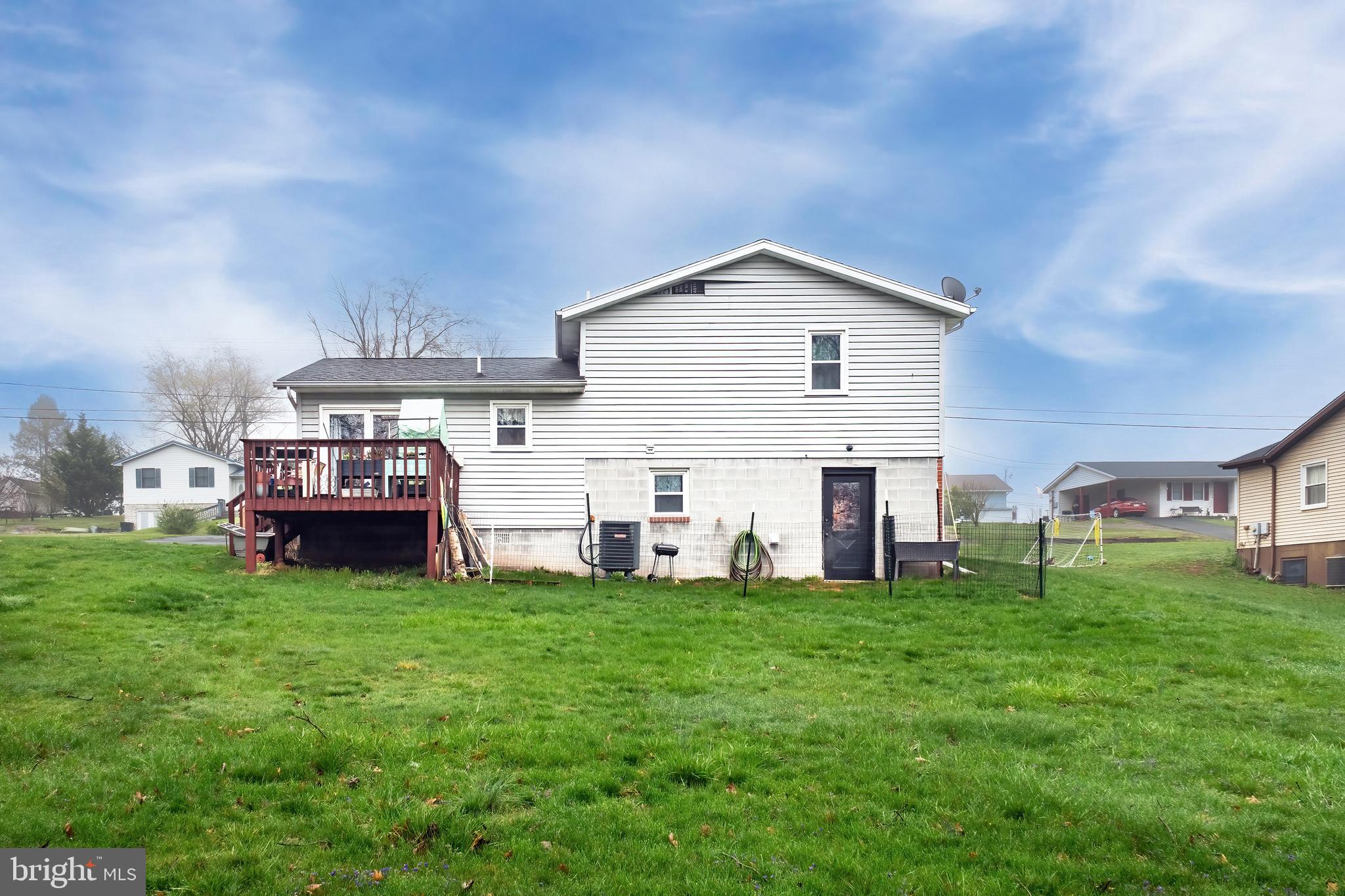 SUNRISE SUMMIT - Residential