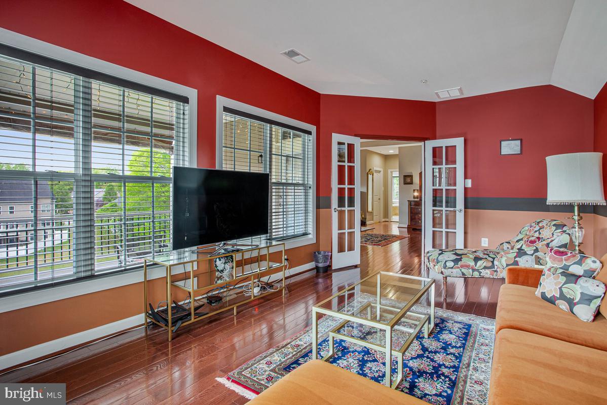 BALMORAL - Residential