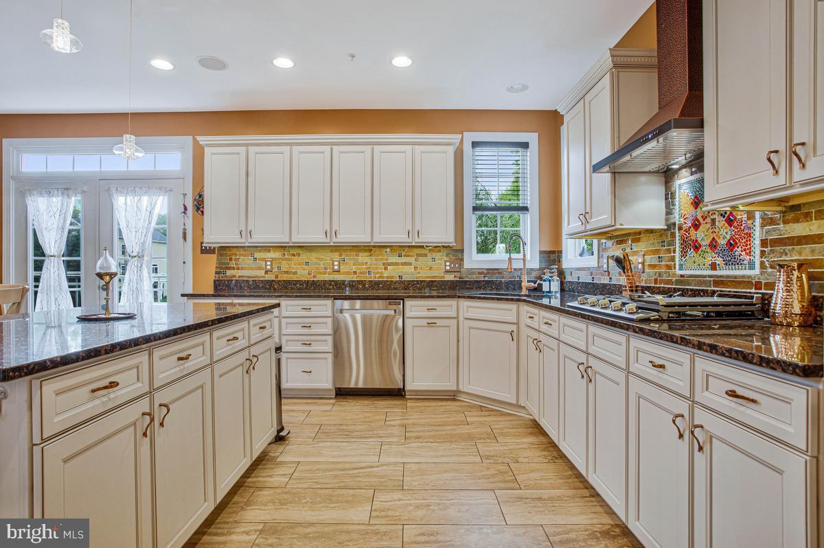 BALMORAL - Residential