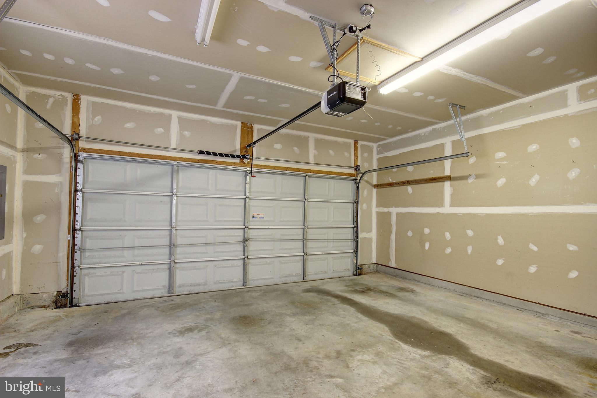 WOOD CREEK GOLF COMM - Residential