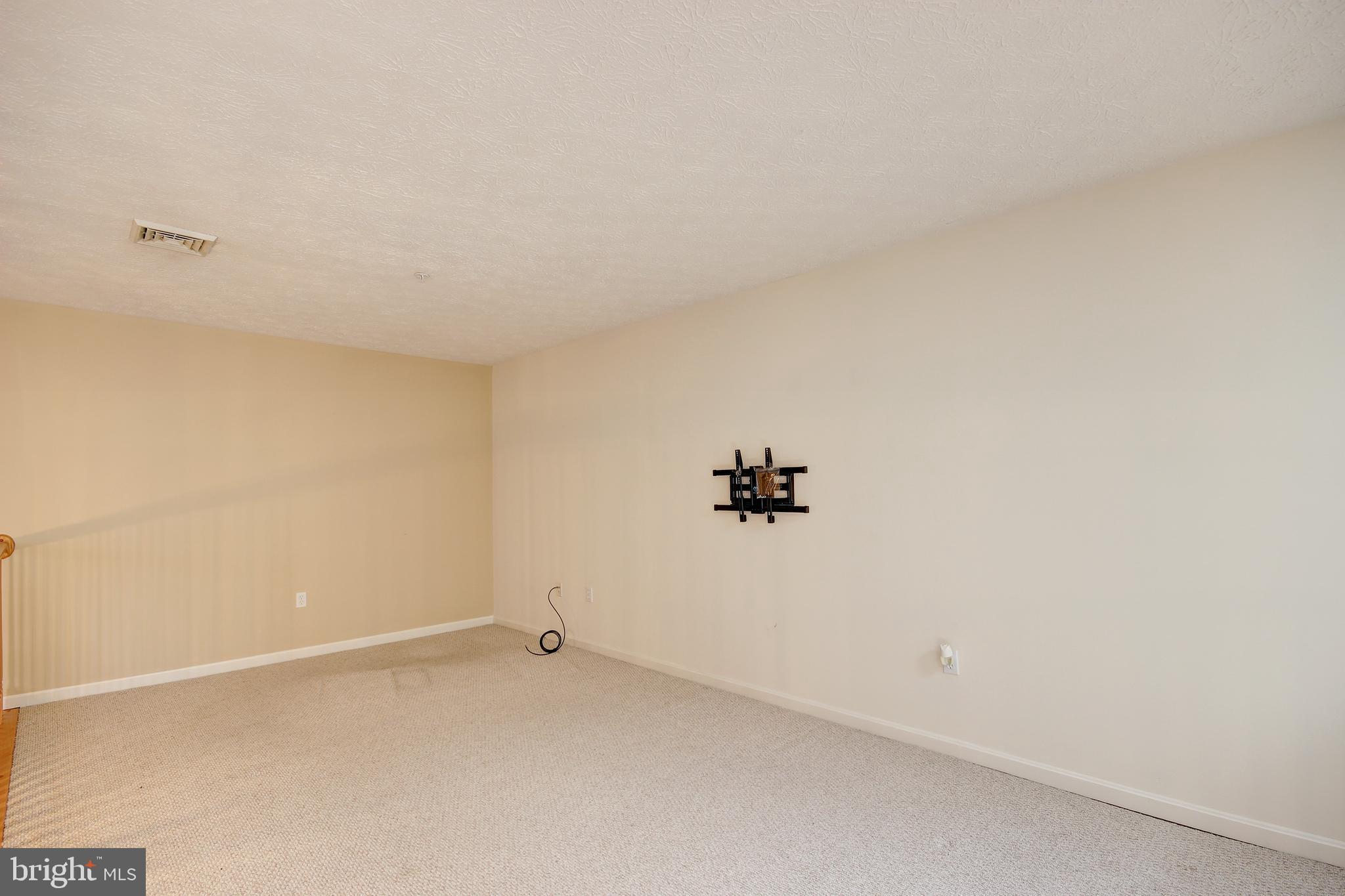 WOOD CREEK GOLF COMM - Residential