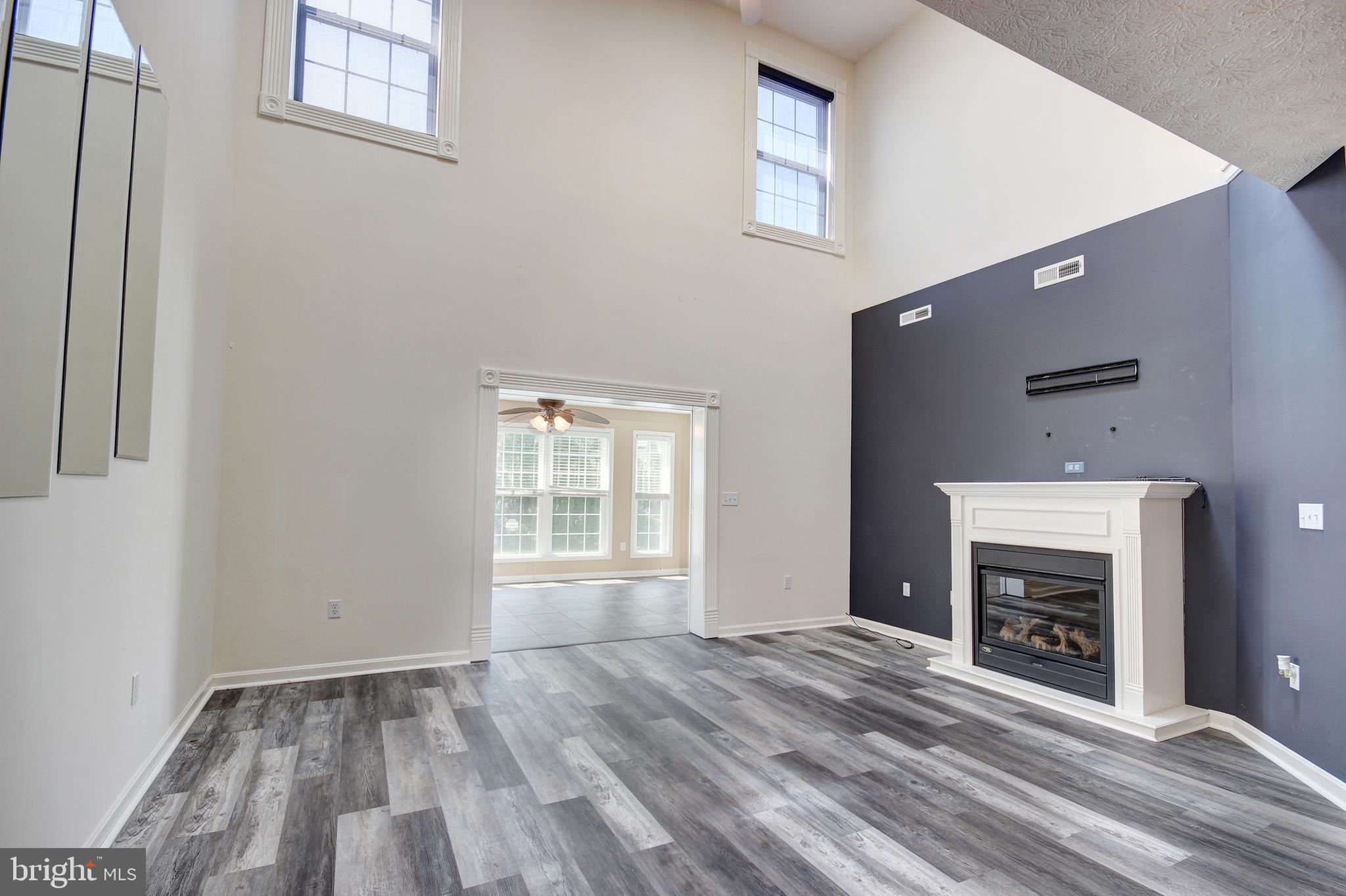 WOOD CREEK GOLF COMM - Residential