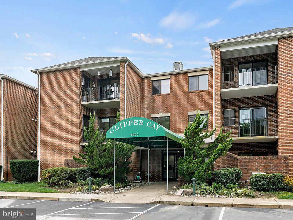 CLIPPER CAY - Residential Lease