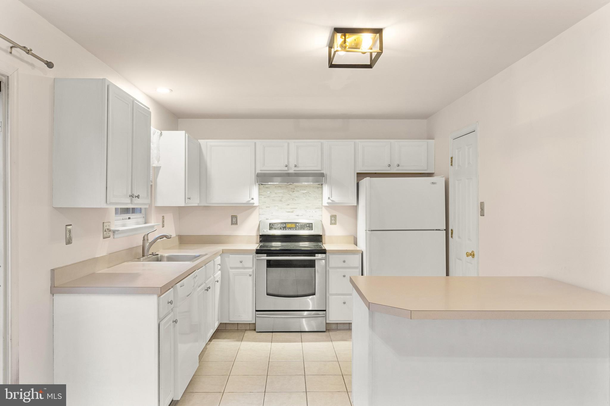 PLUM TREE VILLAGE - Residential