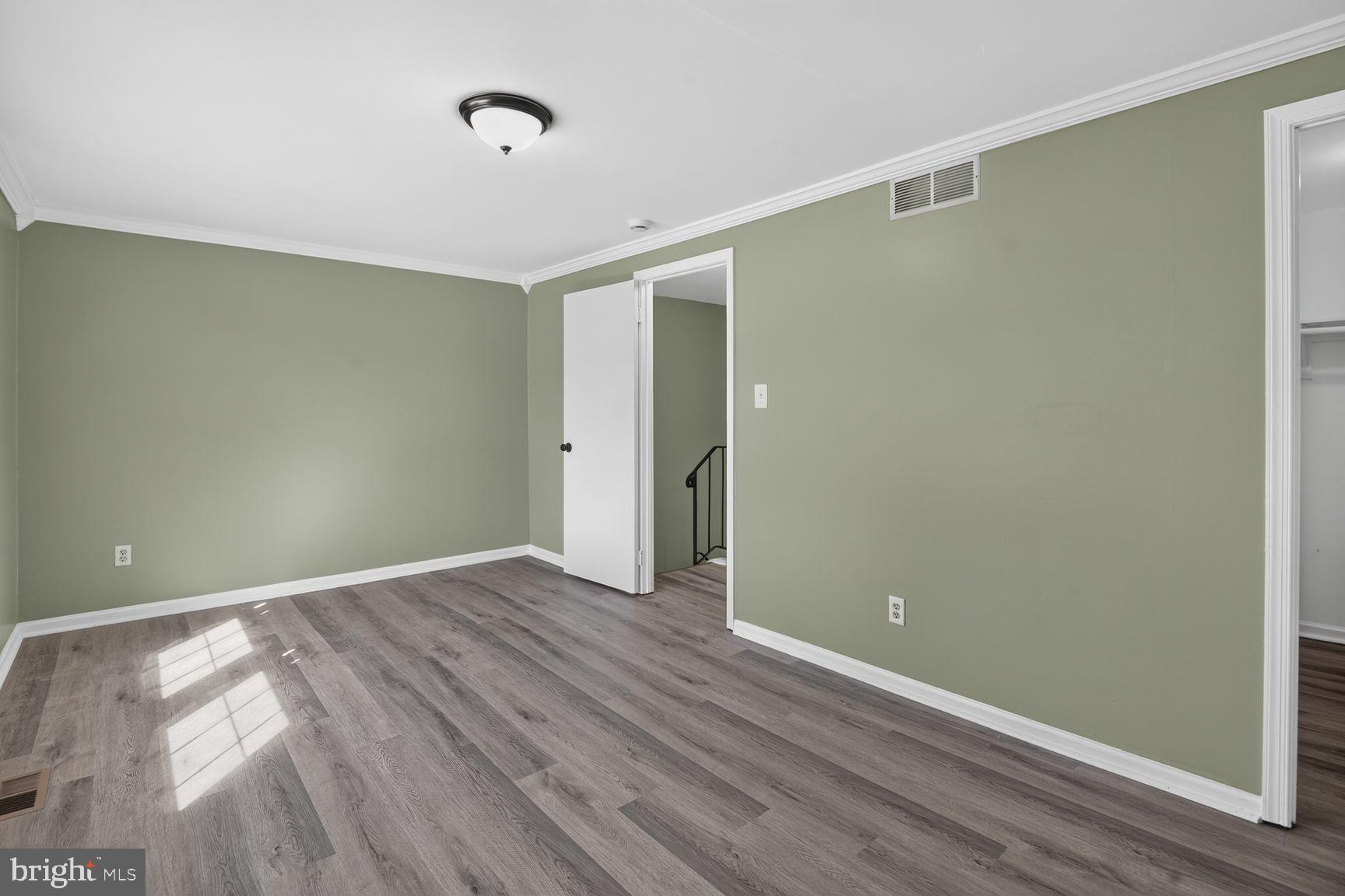 5367 KING ARTHUR CIRCLE