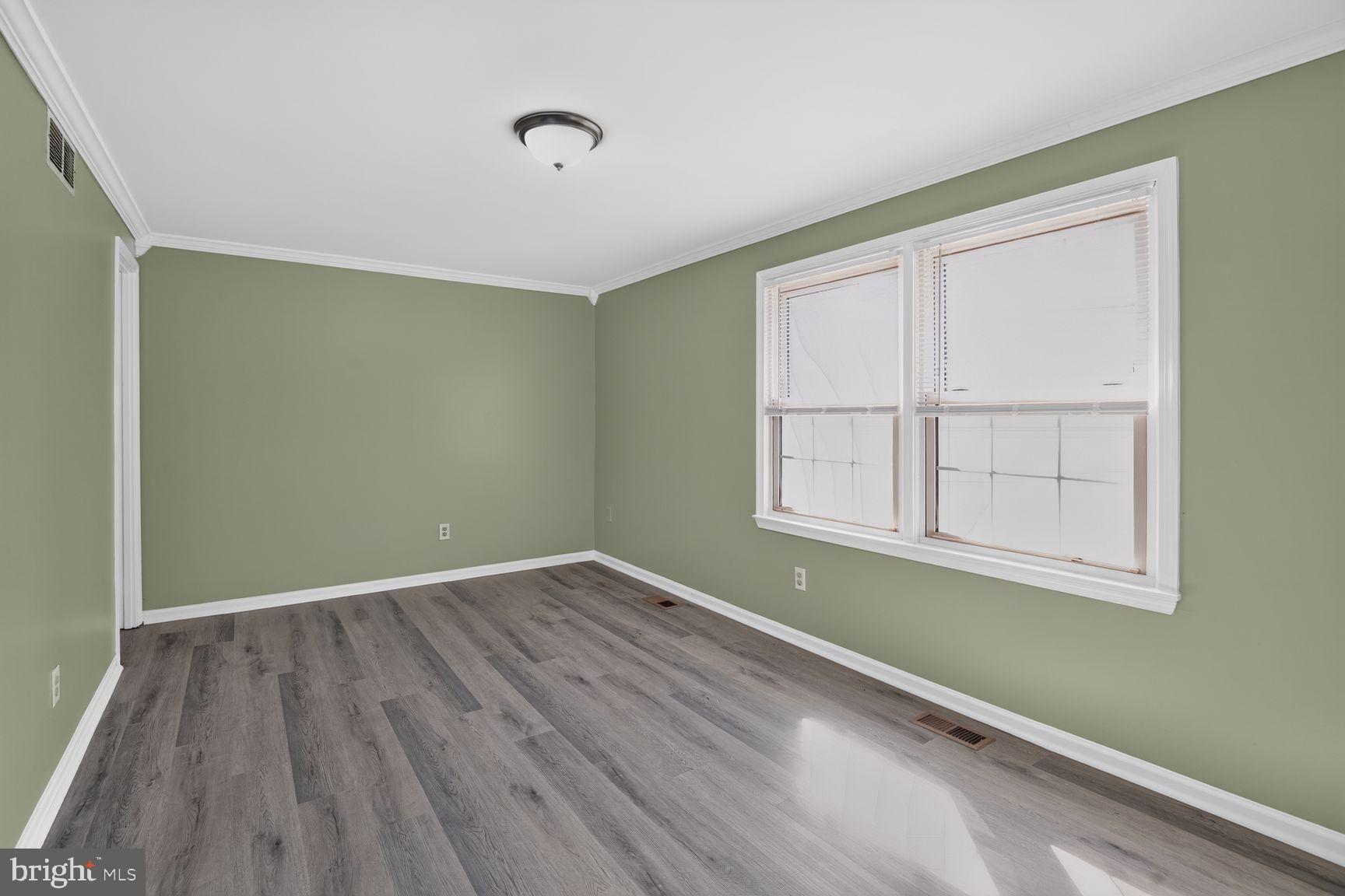 5367 KING ARTHUR CIRCLE