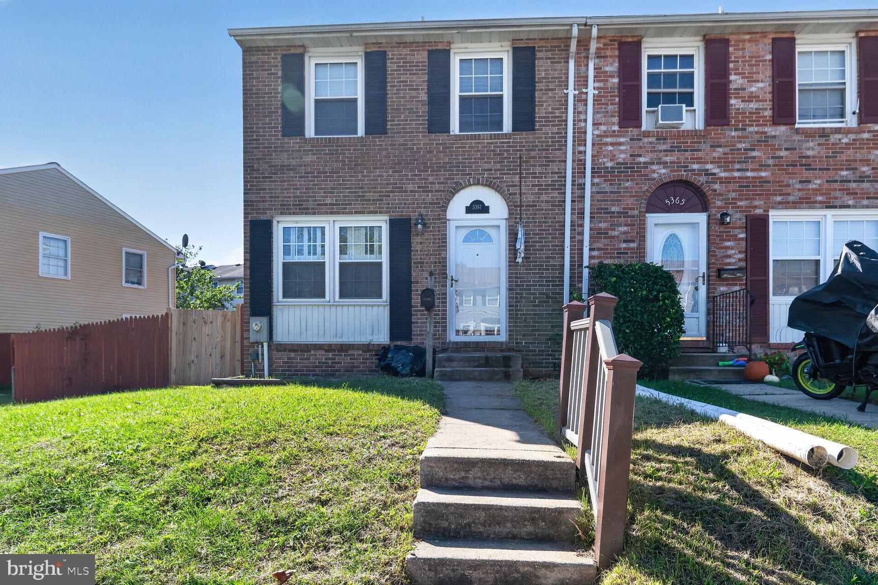 5367 KING ARTHUR CIRCLE