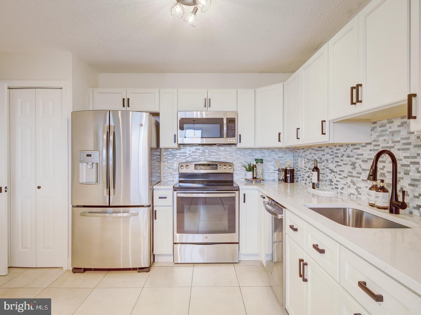 WESTLAKE TERRACE - Residential