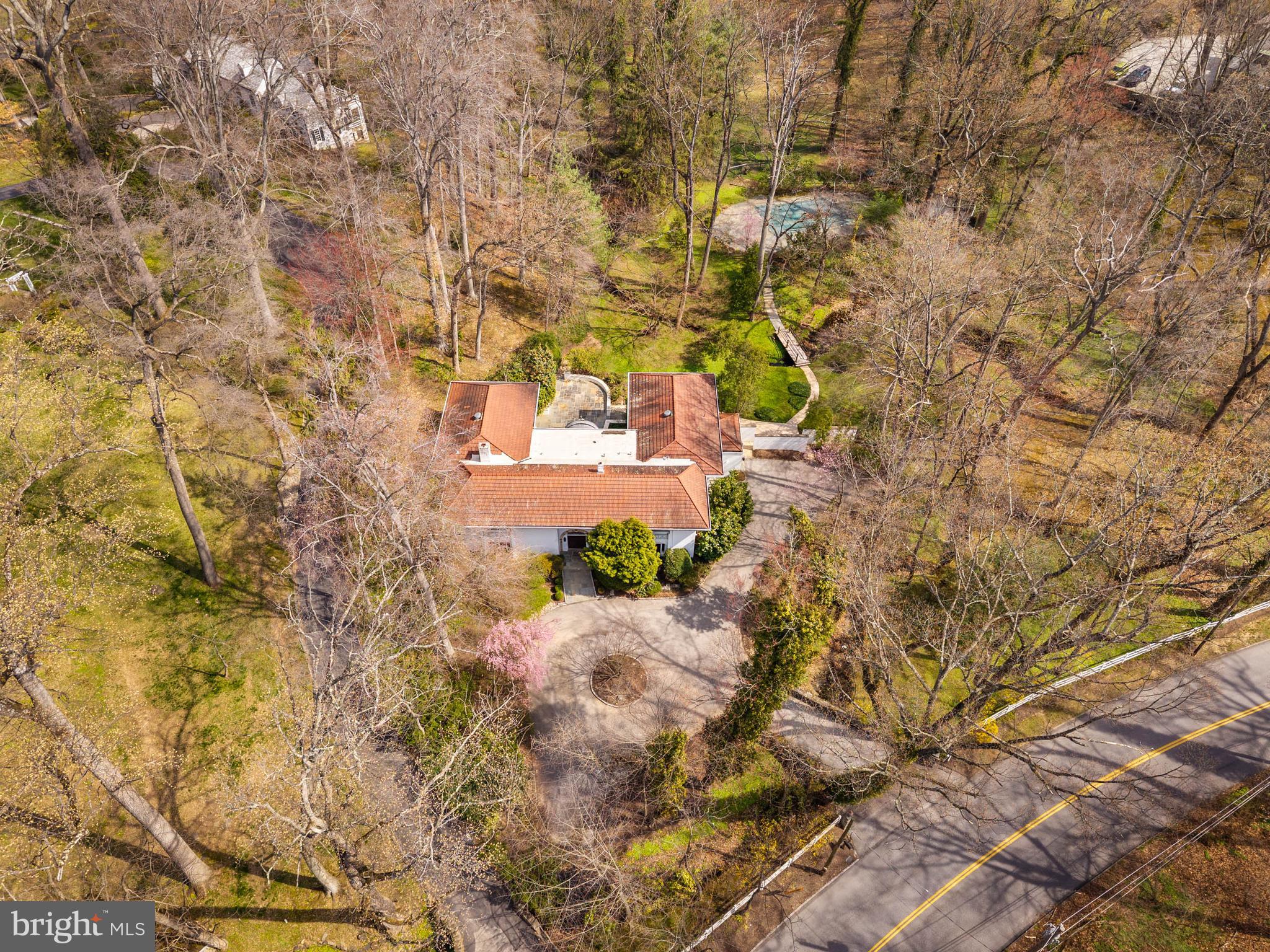 844 BRYN MAWR AVENUE