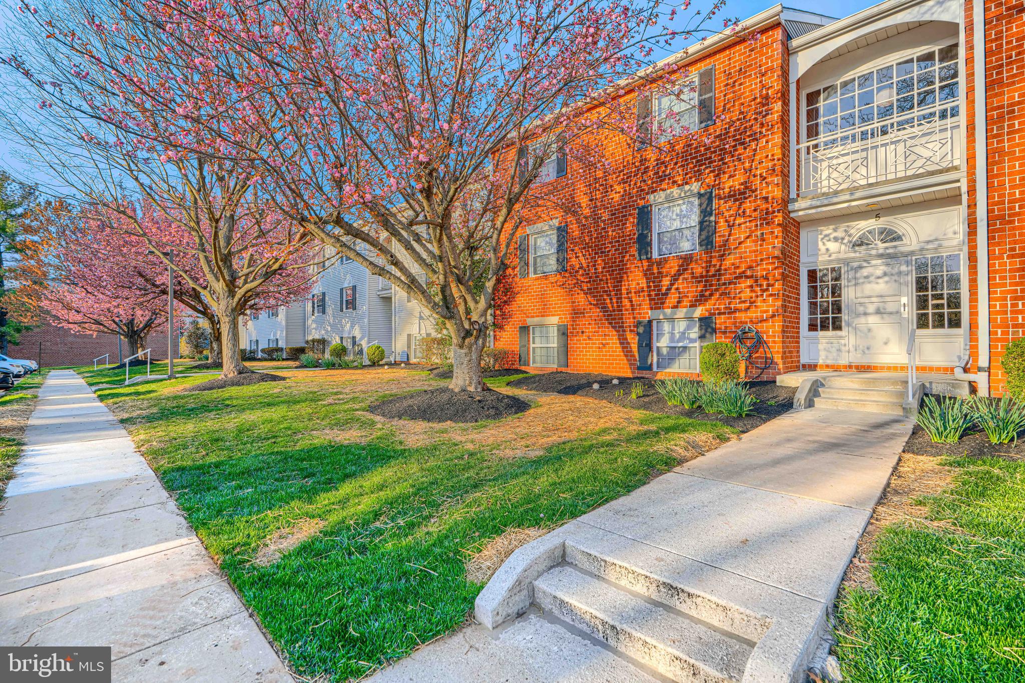 5 BROOKING COURT 202