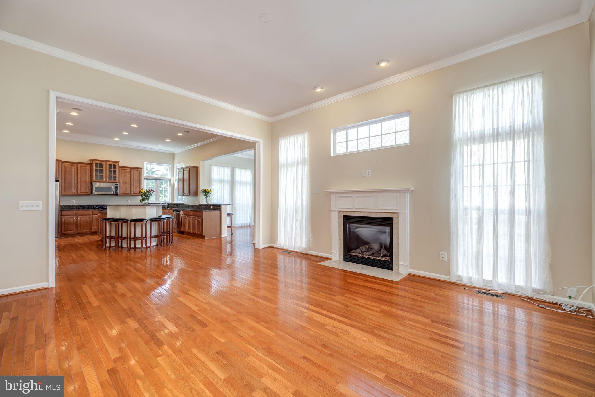 WINDSOR KNOLL - Residential Lease