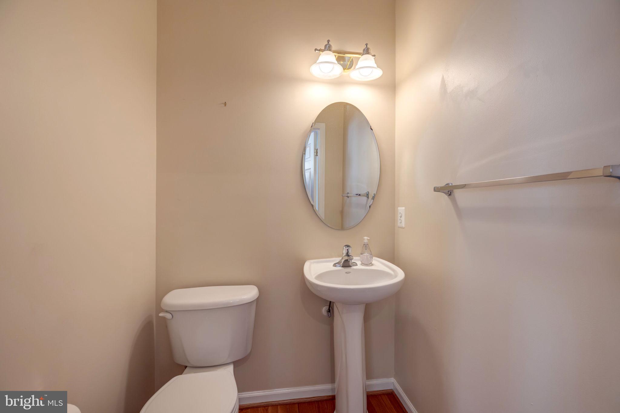 WINDSOR KNOLL - Residential Lease