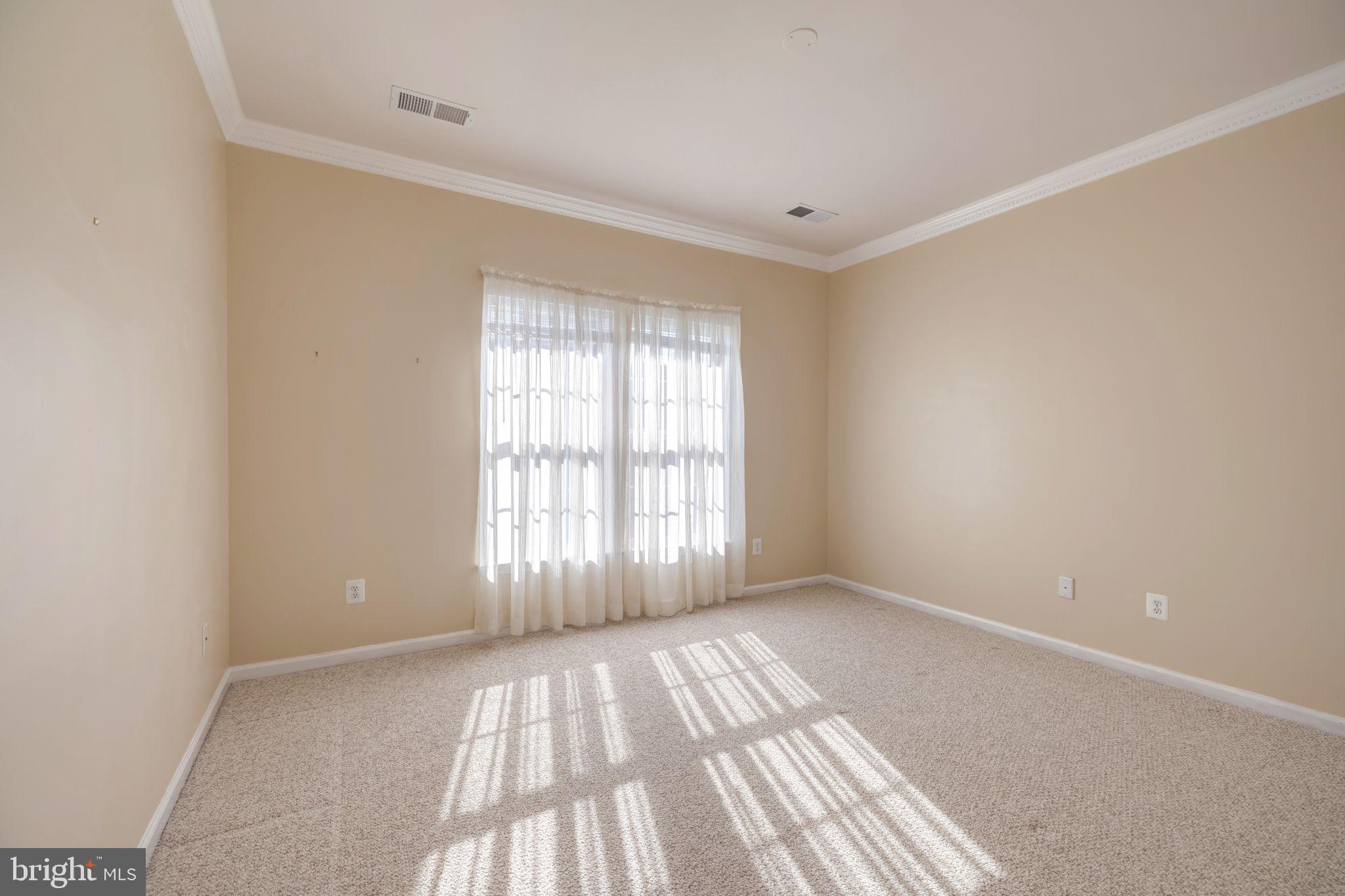 WINDSOR KNOLL - Residential Lease