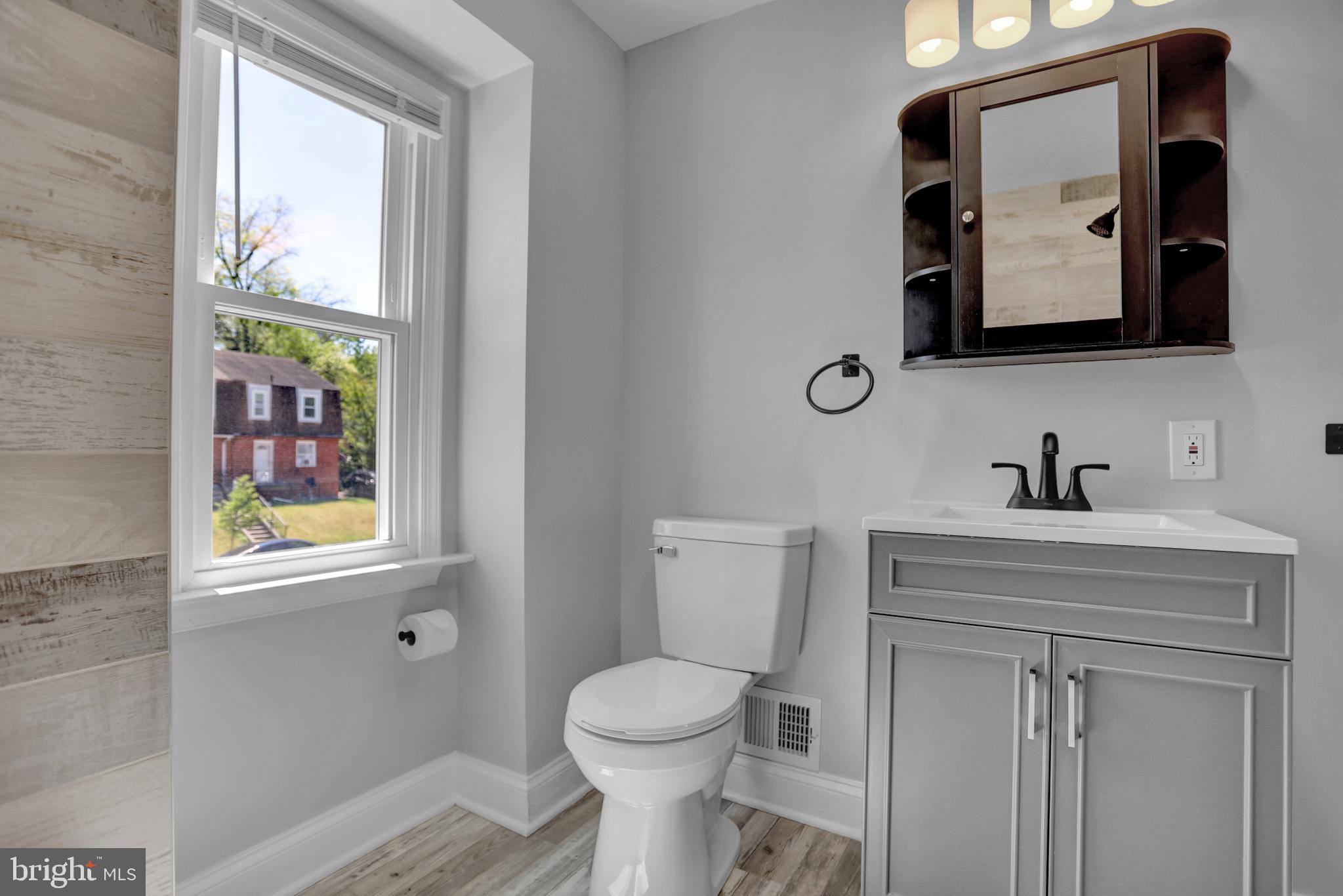 HOLLAND HILL - Residential