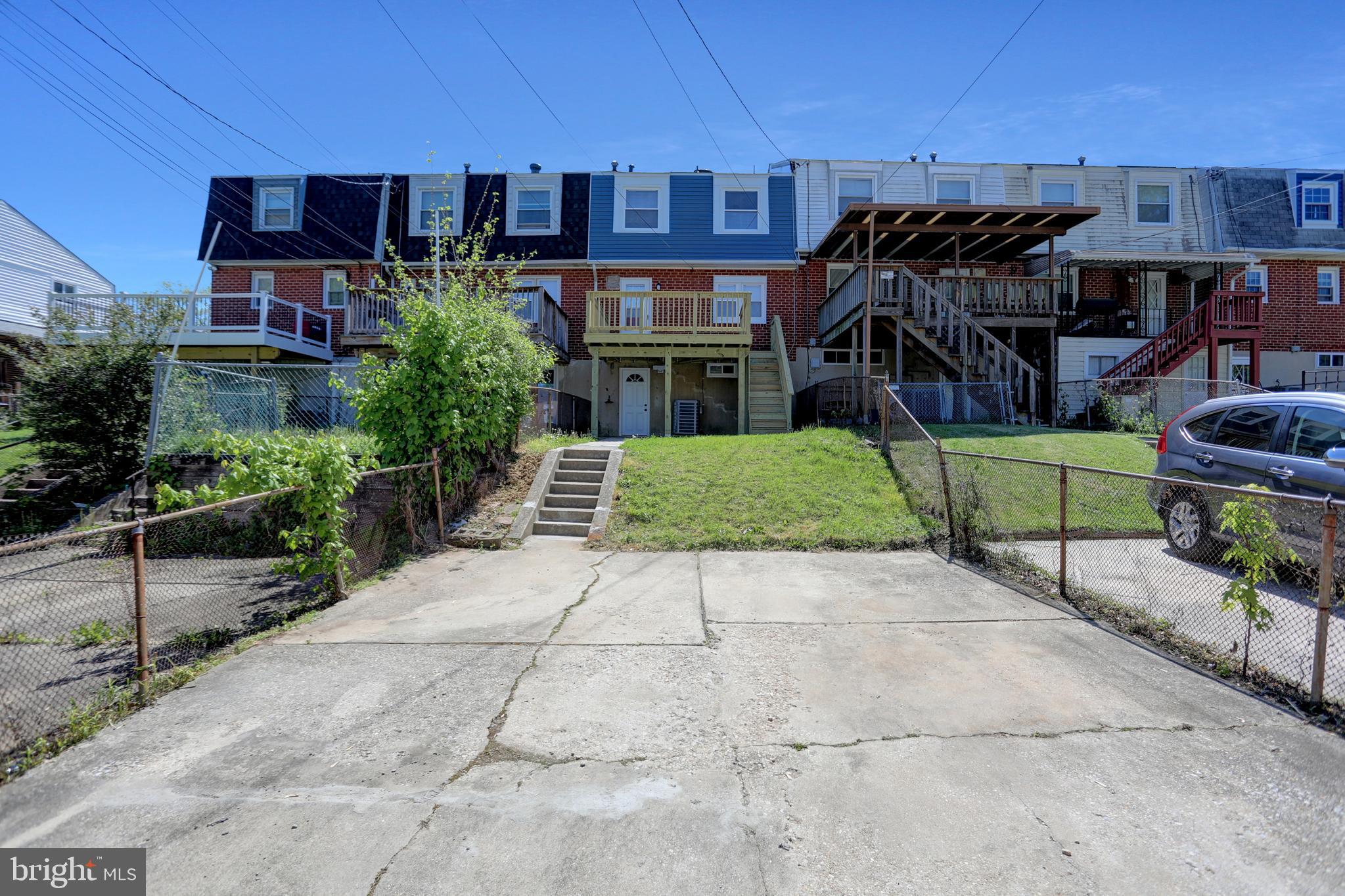 HOLLAND HILL - Residential