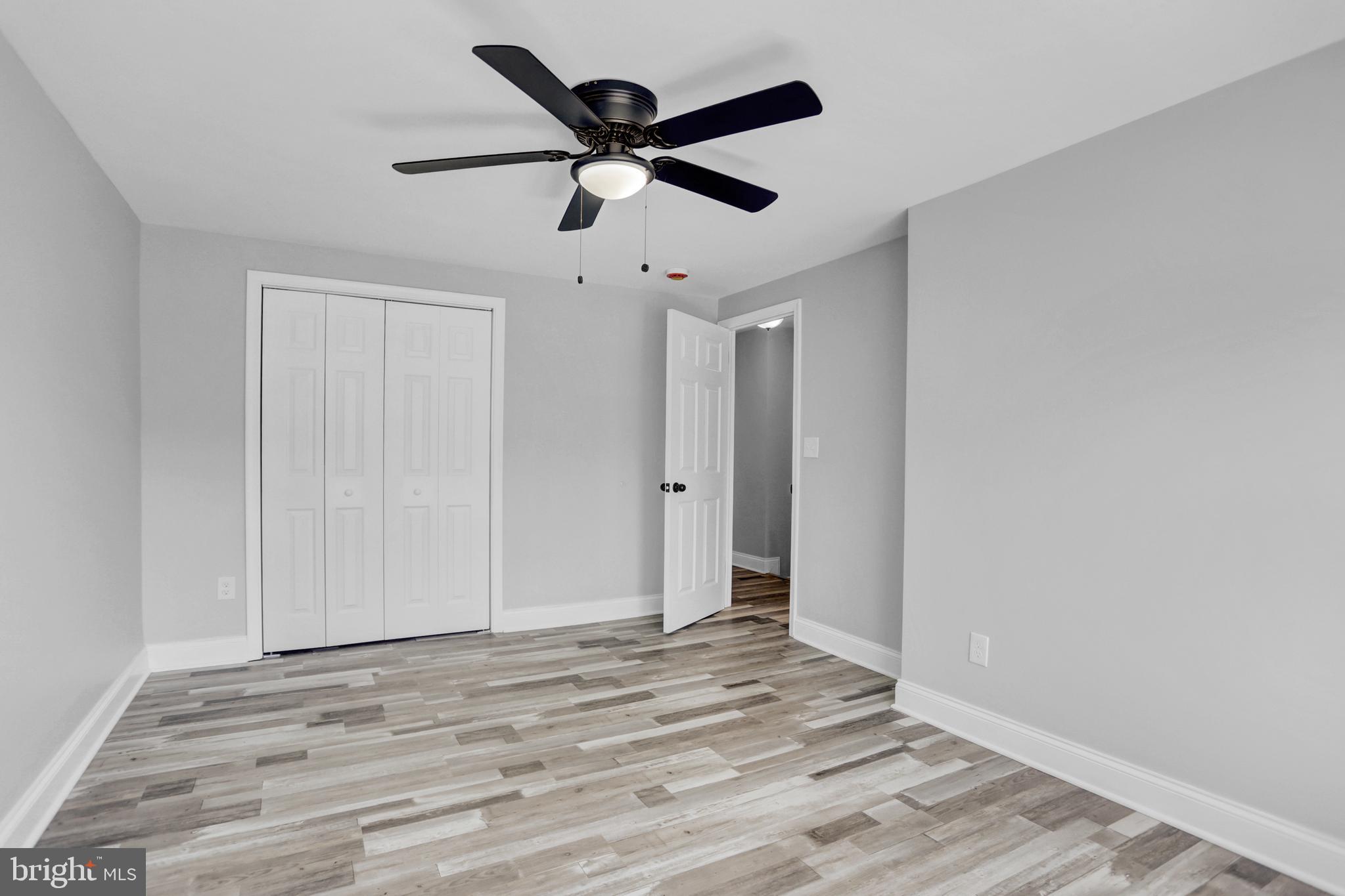 HOLLAND HILL - Residential