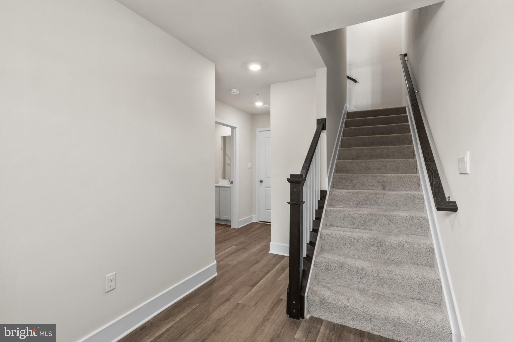 10700 MERIDIAN HILL WAY