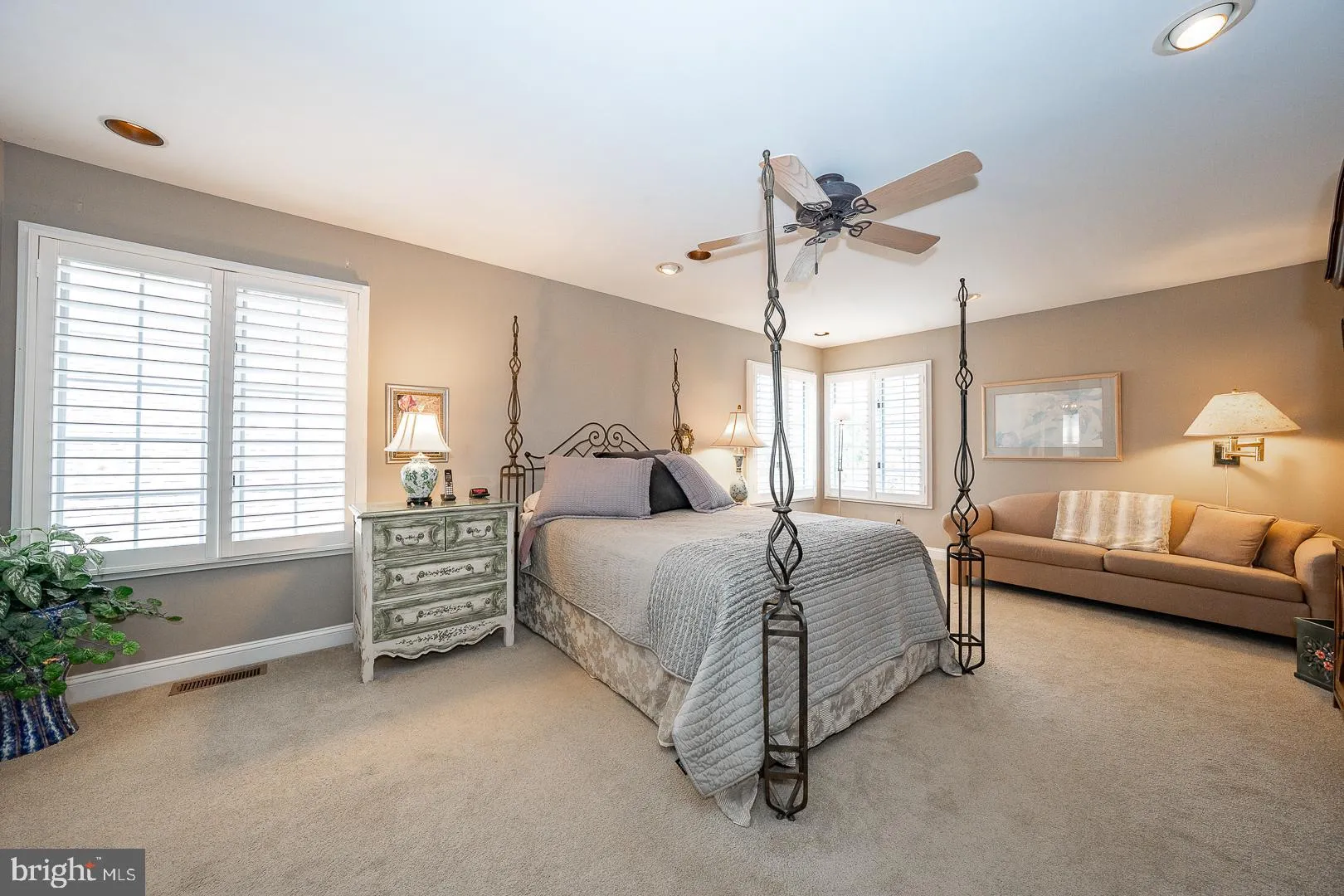 Berwyn, Pennsylvania 19312, United States, 3 Bedrooms Bedrooms, ,3 BathroomsBathrooms,Residential,Contingent,114788