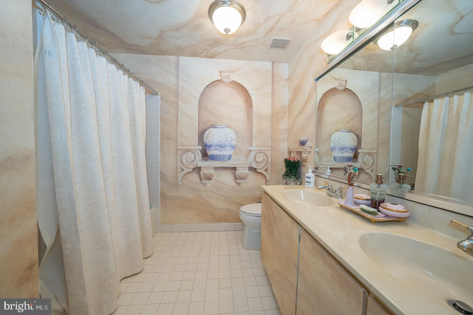 Berwyn, Pennsylvania 19312, United States, 3 Bedrooms Bedrooms, ,3 BathroomsBathrooms,Residential,Contingent,114788