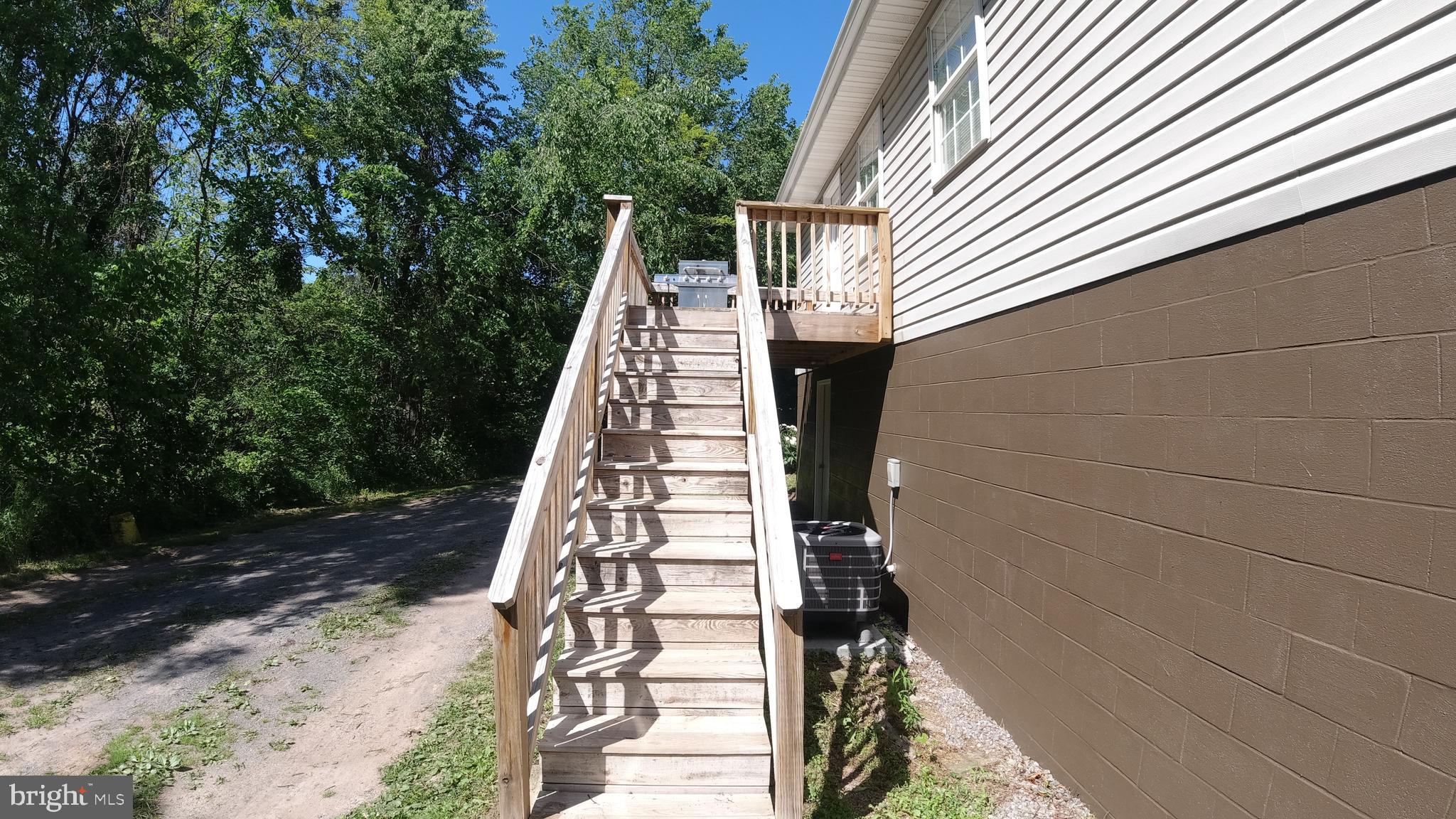 NEW SUNRISE SUMMIT - Residential