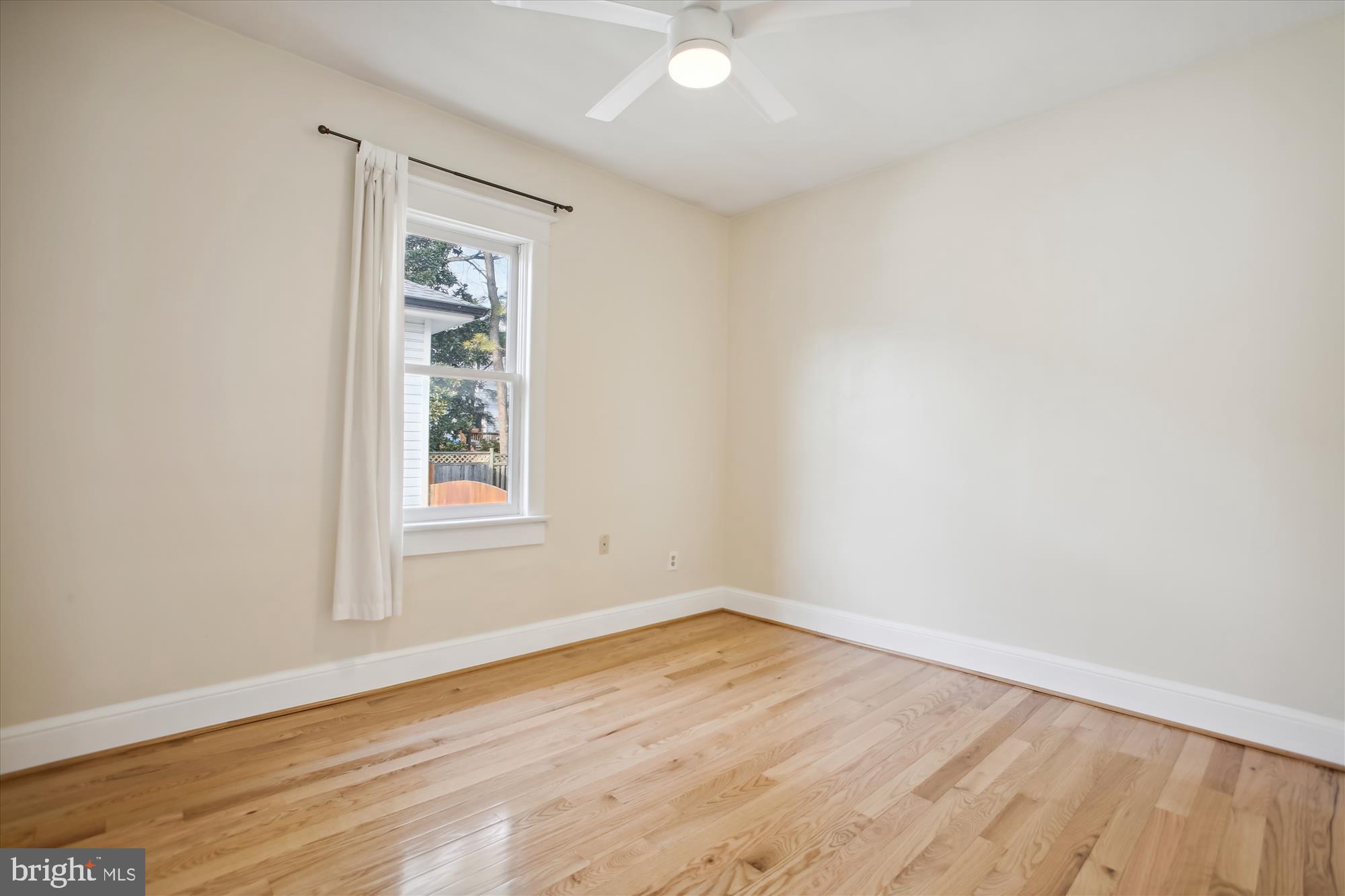 CLARENDON - Residential Lease